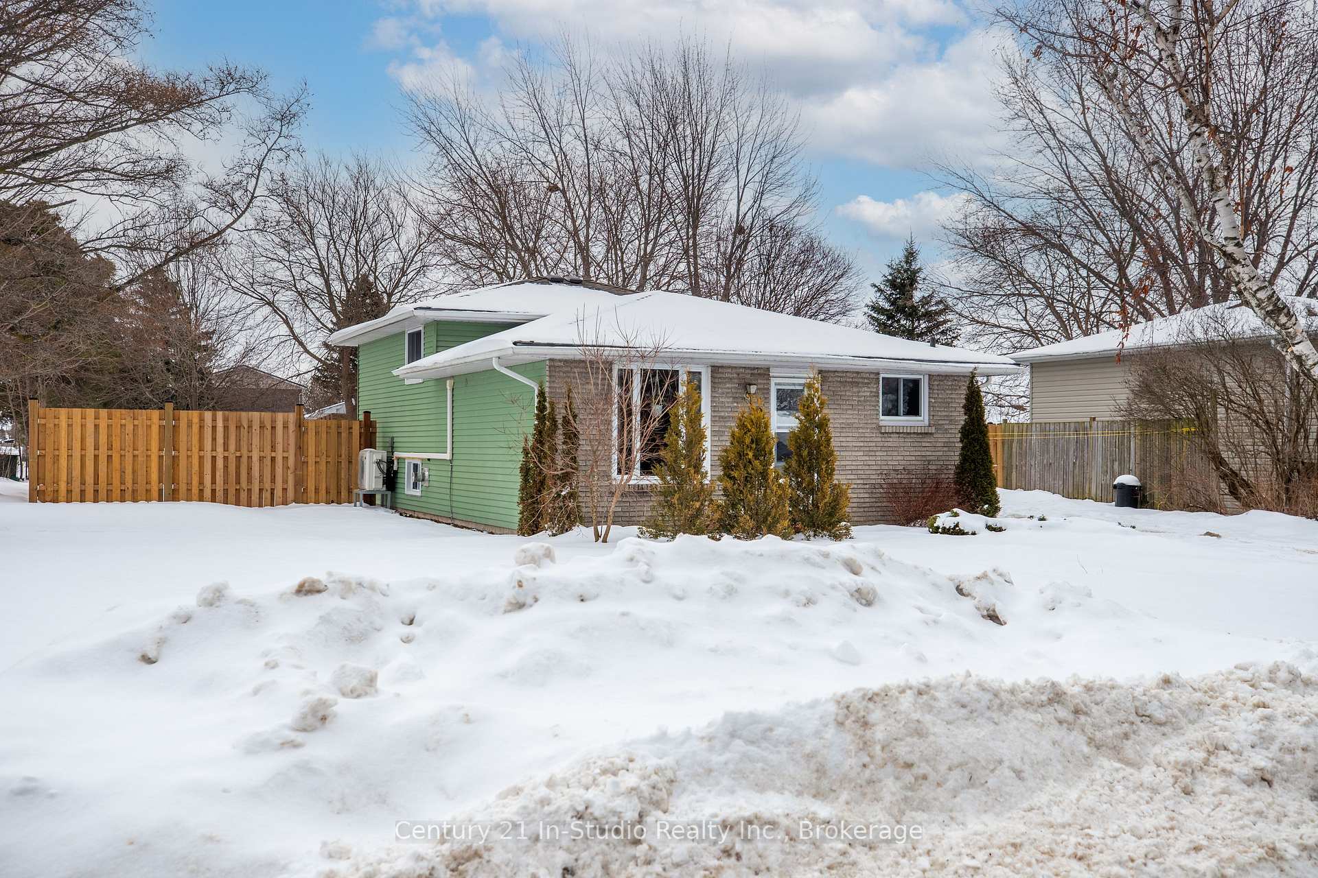 Photo 2 of 799 Abbey Road, Kincardine — HOMEH