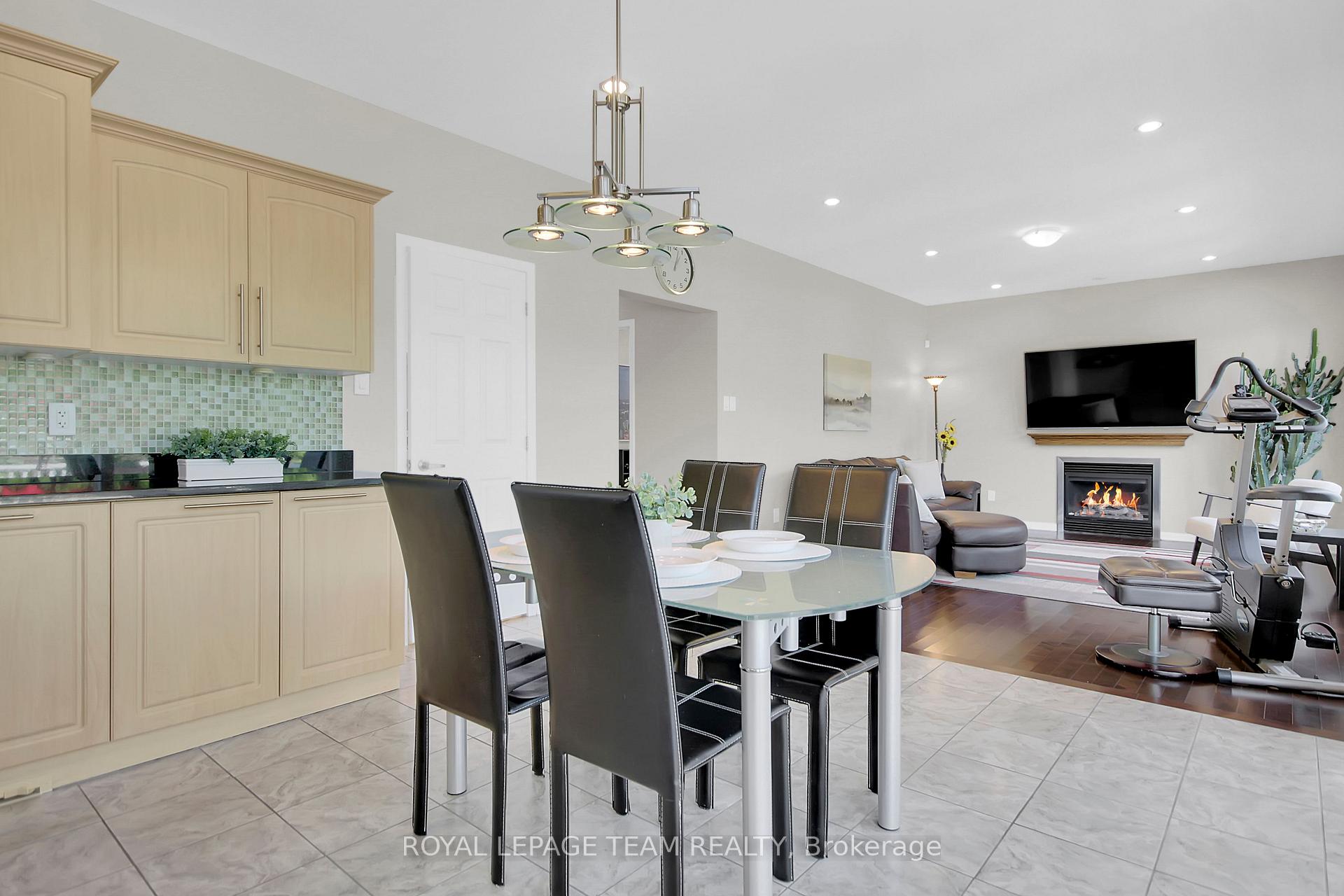 Photo 13 of 177 Ingersoll Crescent, Ottawa, Kanata - Kanata Lakes/Heritage Hills — HOMEH