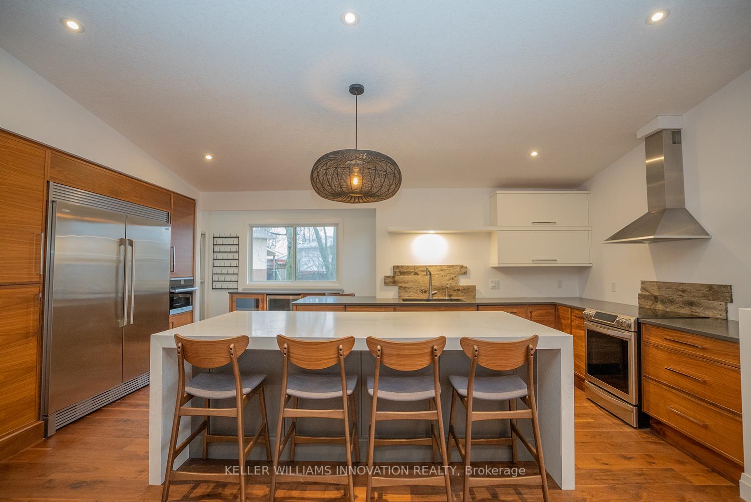 Photo 1 of 229 Westview Court, Kitchener — HOMEH