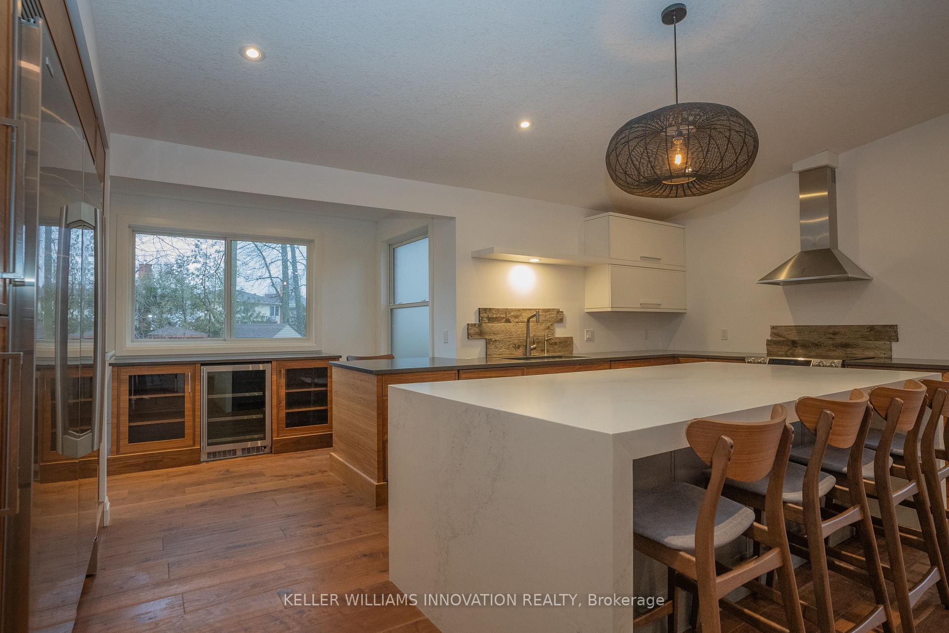 Photo 5 of 229 Westview Court, Kitchener — HOMEH