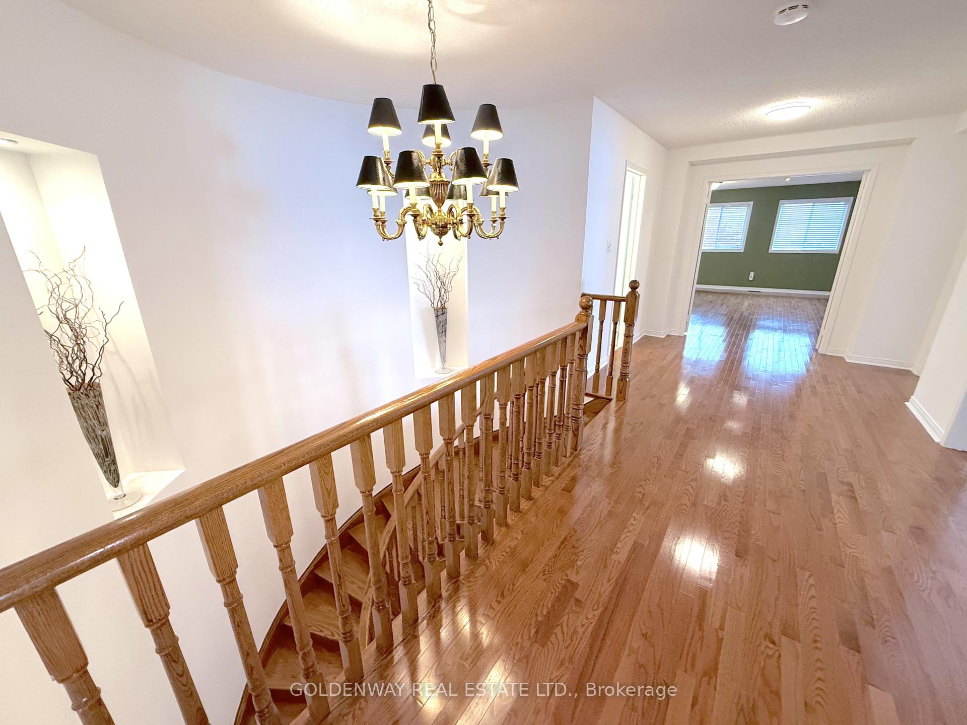 Photo 17 of 10 Bertram Earnshaw Drive, Markham, Berczy — HOMEH