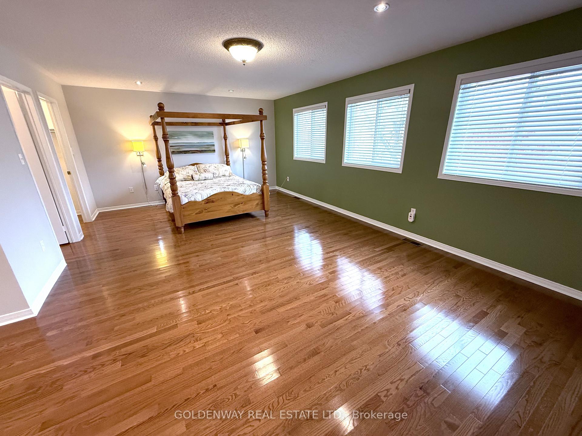 Photo 19 of 10 Bertram Earnshaw Drive, Markham, Berczy — HOMEH