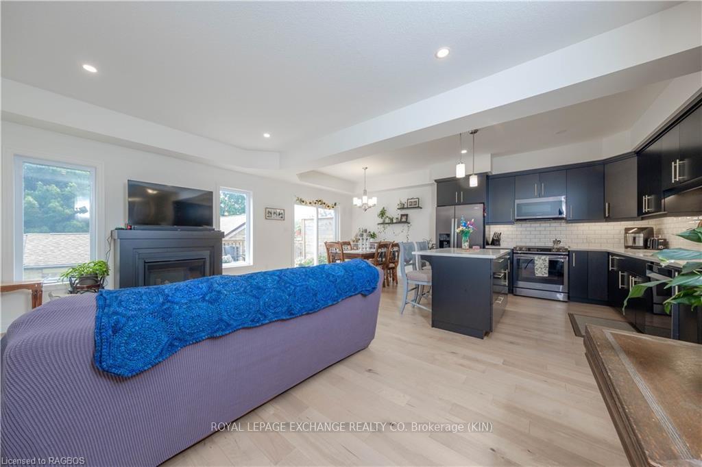 Photo 5 of 881 Princes Street N, Kincardine — HOMEH