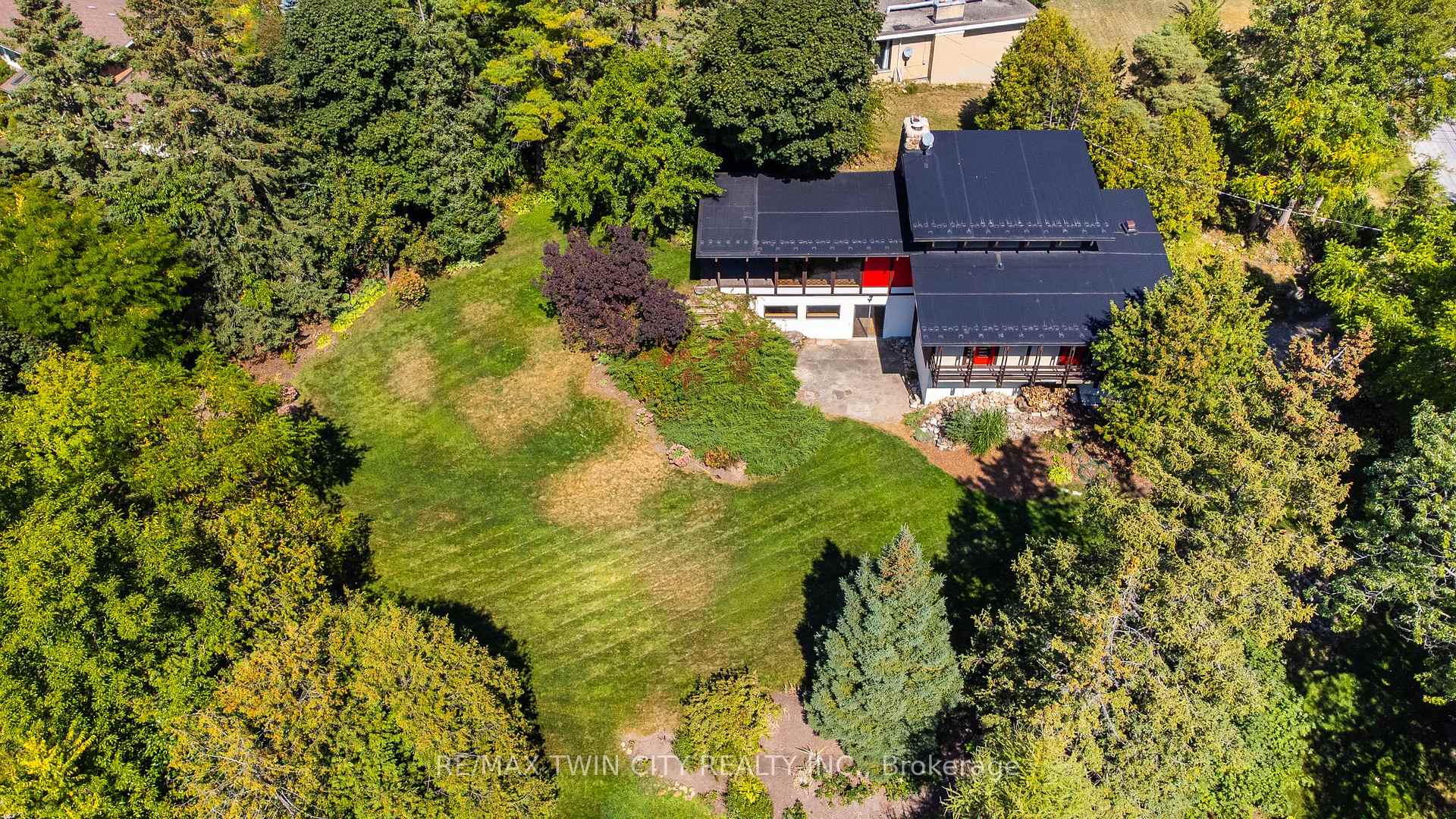 Photo 1 of 121 Grand Hill Drive, Kitchener — HOMEH