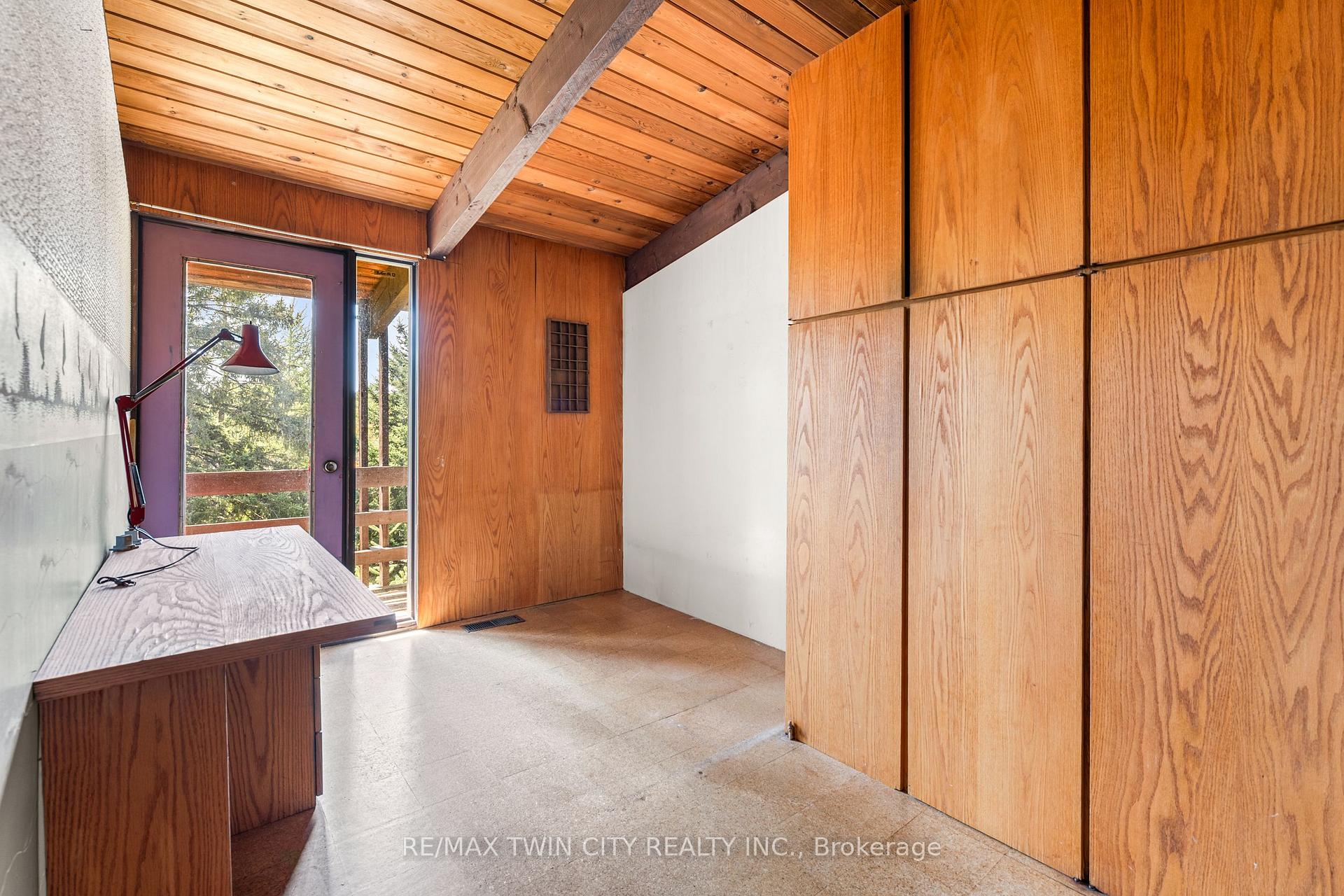 Photo 23 of 121 Grand Hill Drive, Kitchener — HOMEH