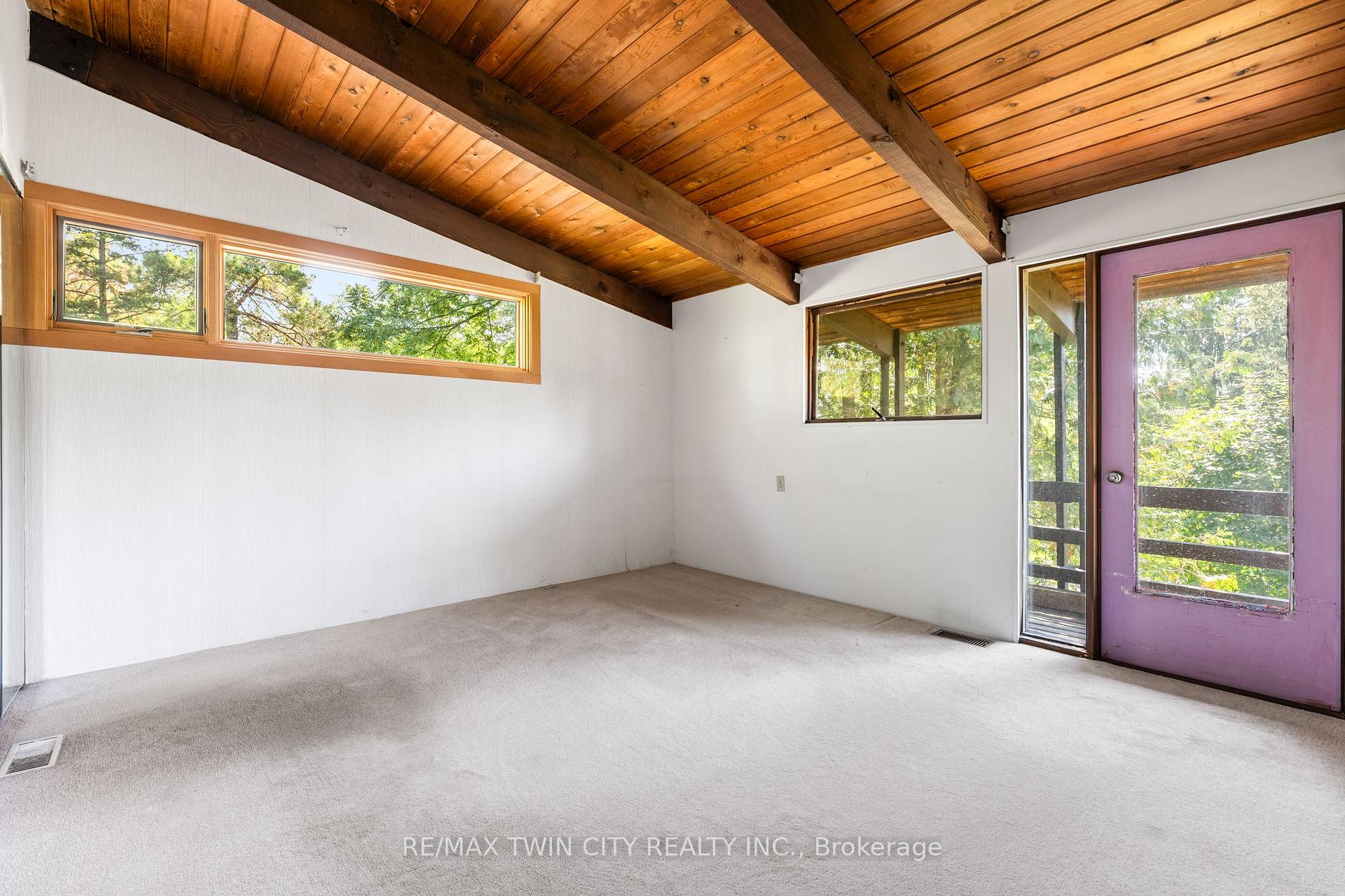 Photo 24 of 121 Grand Hill Drive, Kitchener — HOMEH