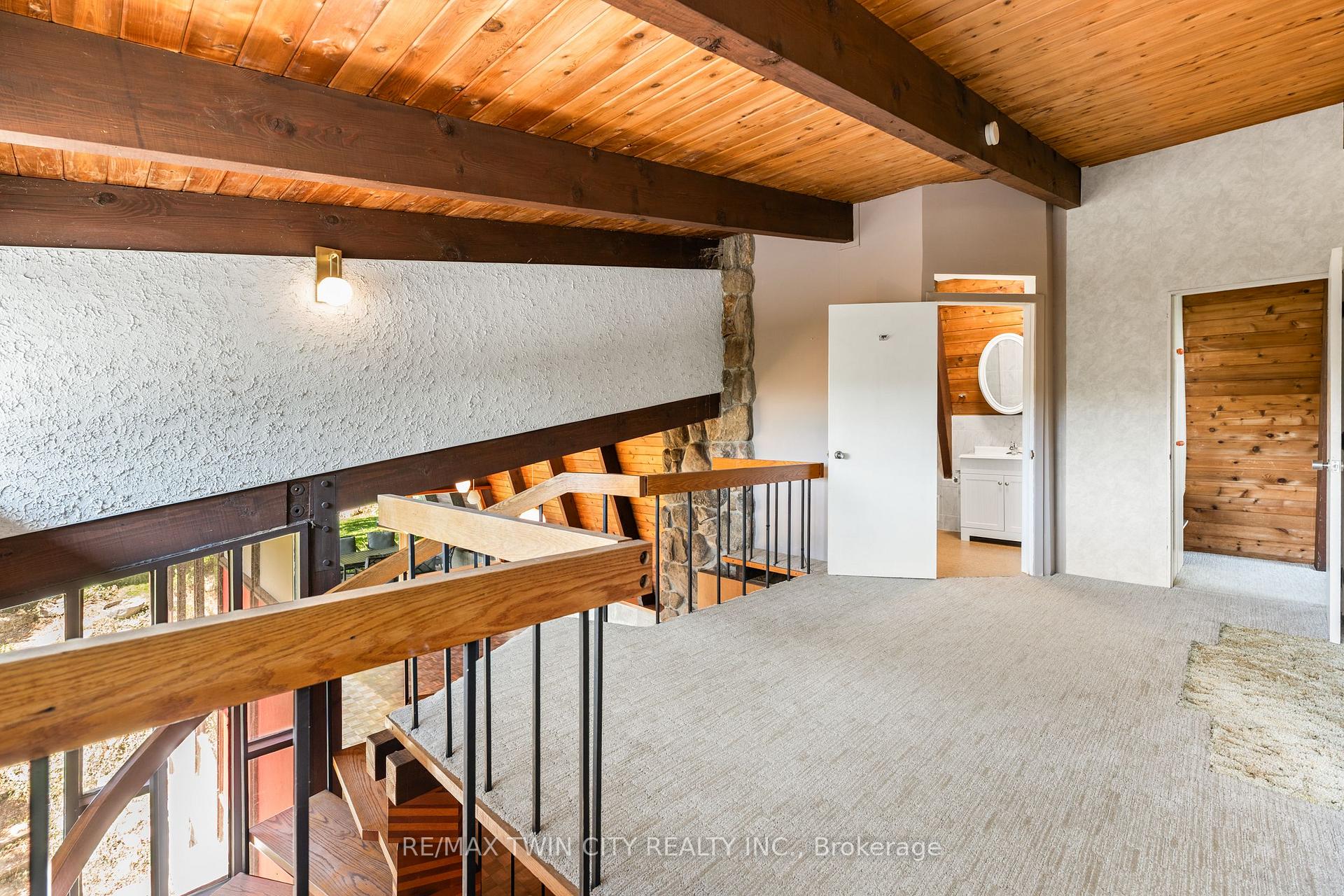 Photo 29 of 121 Grand Hill Drive, Kitchener — HOMEH