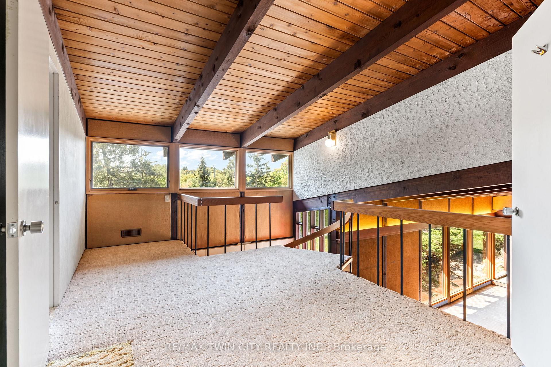 Photo 30 of 121 Grand Hill Drive, Kitchener — HOMEH