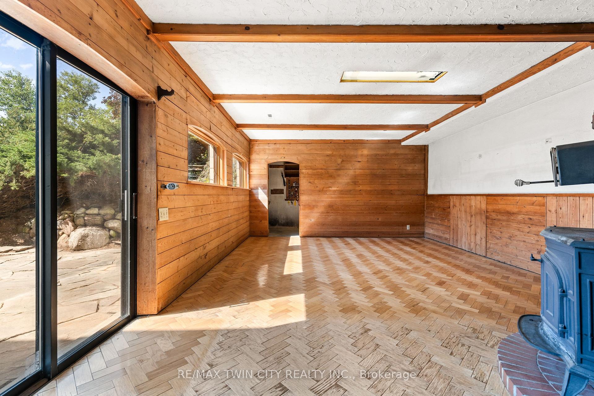Photo 35 of 121 Grand Hill Drive, Kitchener — HOMEH