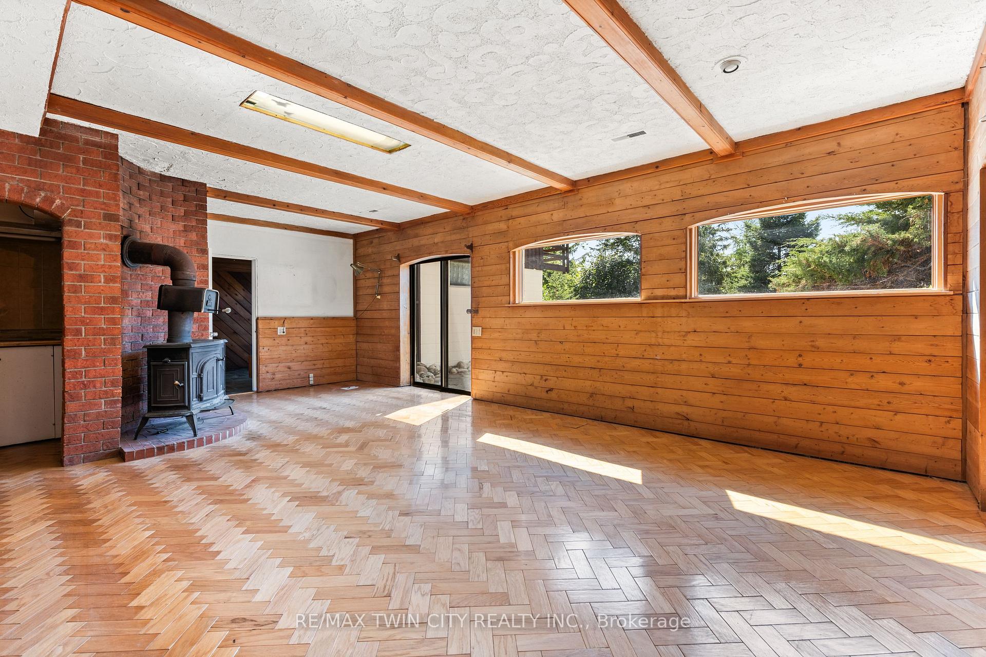 Photo 38 of 121 Grand Hill Drive, Kitchener — HOMEH