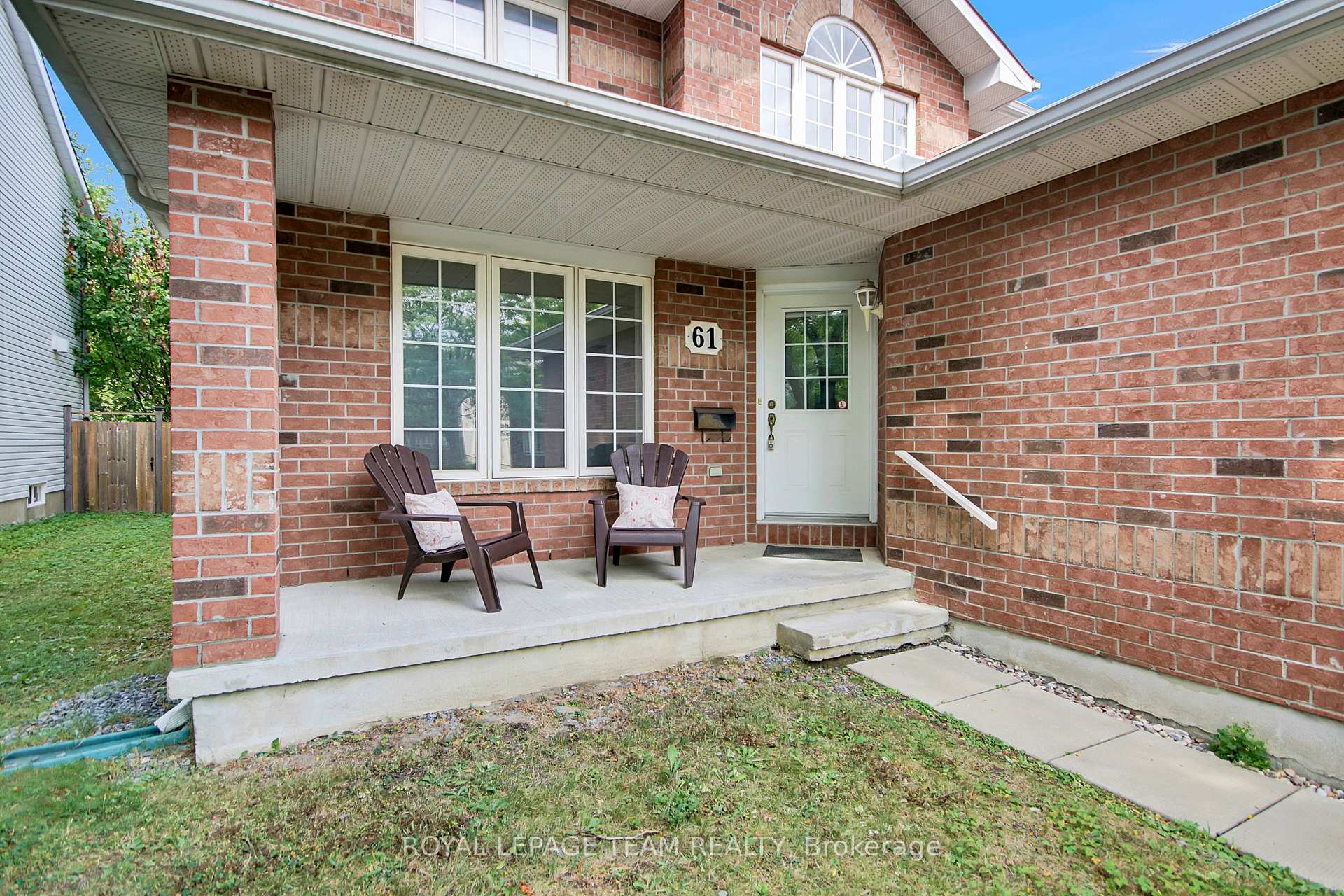 Photo 3 of 61 Beamish Crescent, Ottawa, Kanata - Morgan's Grant/South March — HOMEH