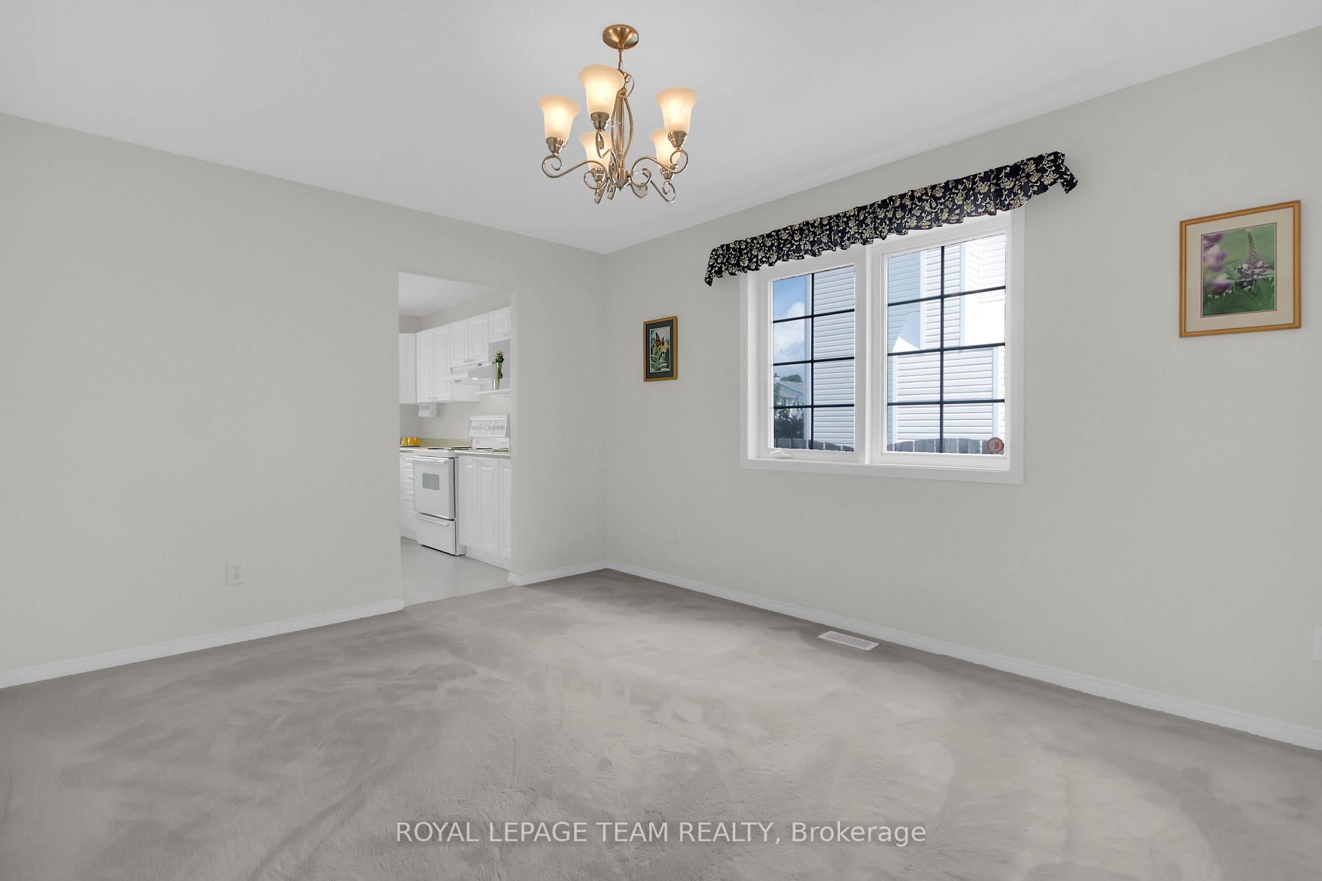 Photo 11 of 61 Beamish Crescent, Ottawa, Kanata - Morgan's Grant/South March — HOMEH