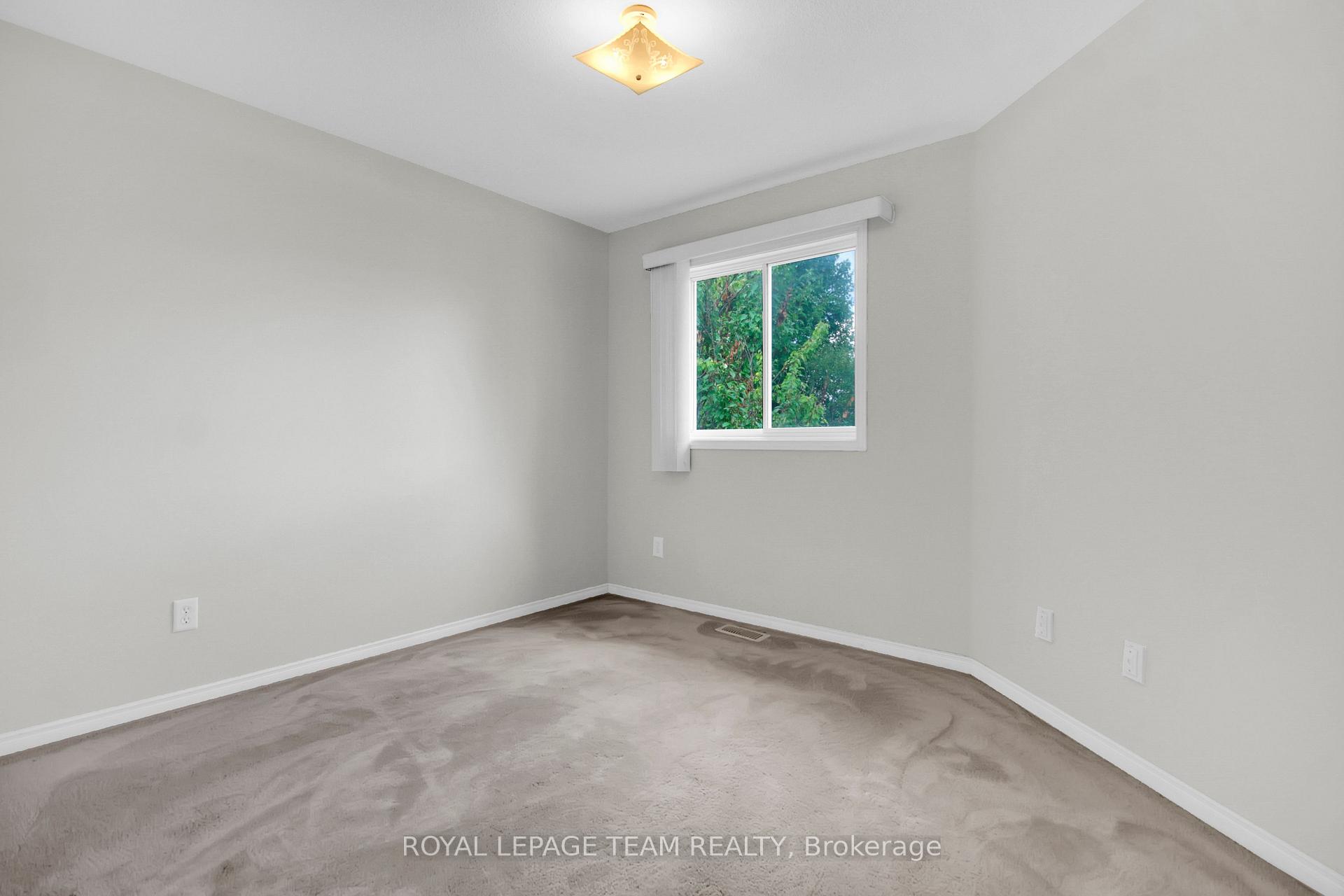 Photo 36 of 61 Beamish Crescent, Ottawa, Kanata - Morgan's Grant/South March — HOMEH