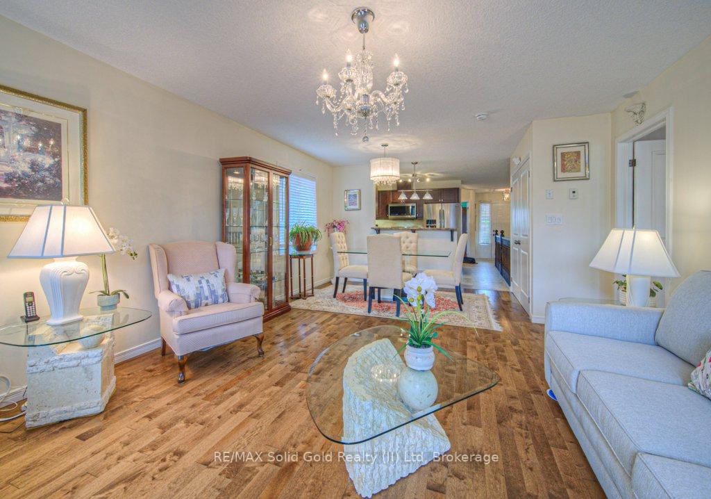 Photo 19 of 970 Zeller Crescent N, Kitchener — HOMEH
