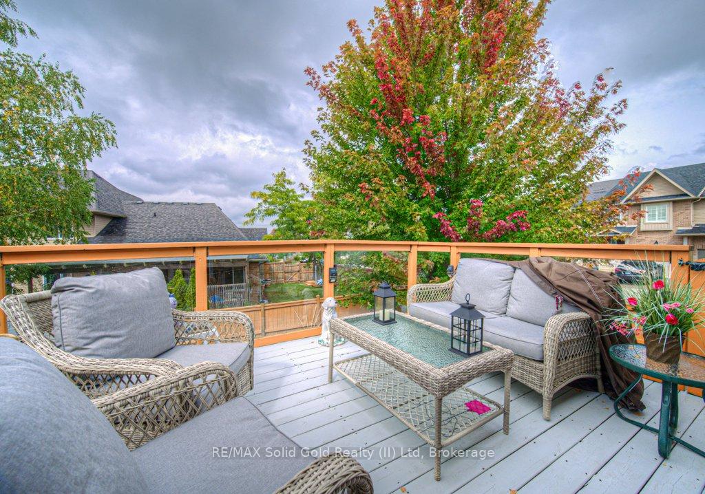 Photo 20 of 970 Zeller Crescent N, Kitchener — HOMEH