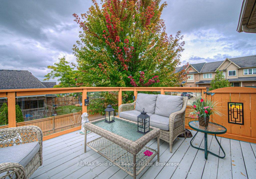 Photo 21 of 970 Zeller Crescent N, Kitchener — HOMEH