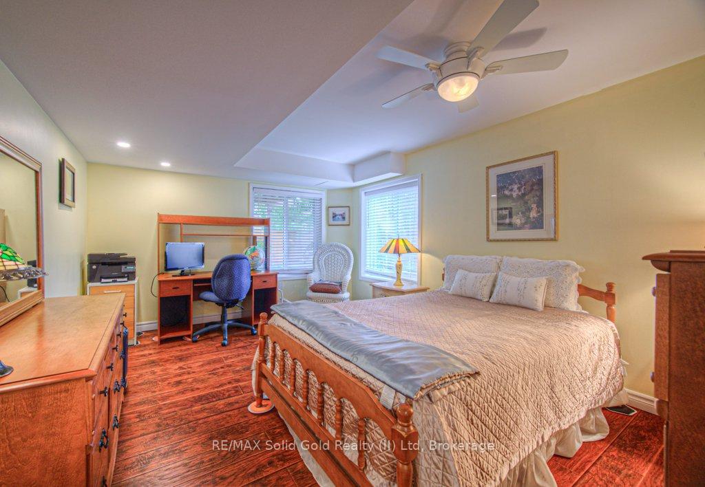 Photo 26 of 970 Zeller Crescent N, Kitchener — HOMEH