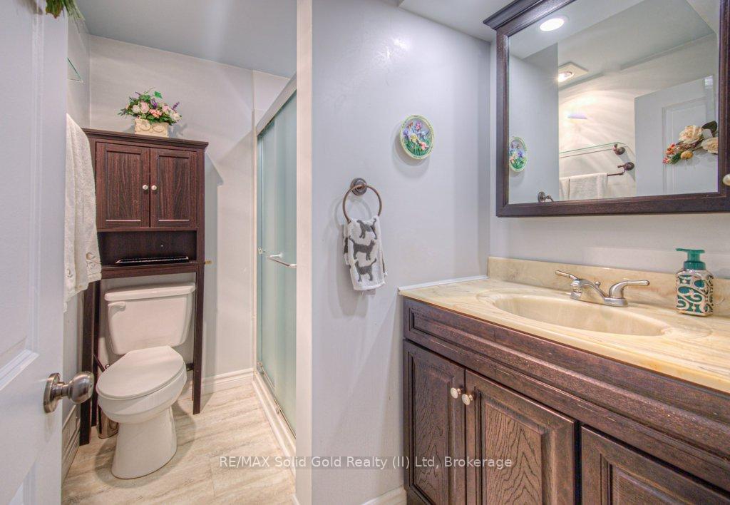 Photo 28 of 970 Zeller Crescent N, Kitchener — HOMEH