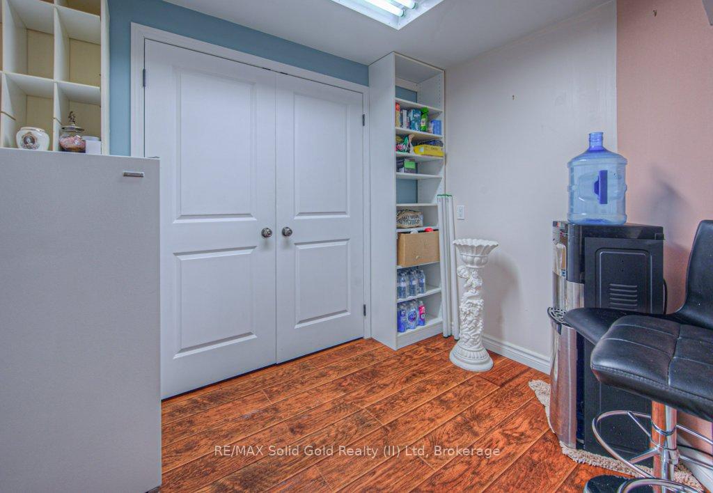 Photo 29 of 970 Zeller Crescent N, Kitchener — HOMEH