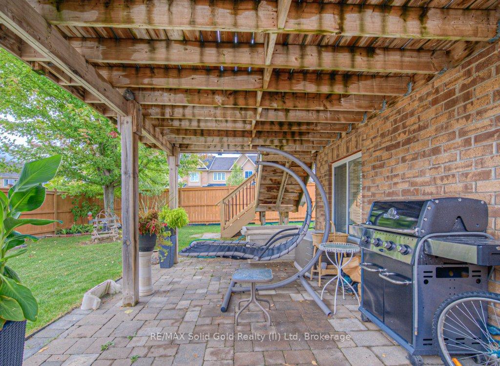 Photo 30 of 970 Zeller Crescent N, Kitchener — HOMEH