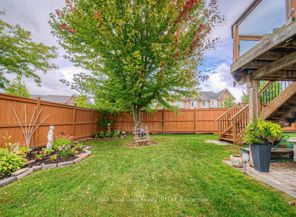 Photo 32 of 970 Zeller Crescent N, Kitchener — HOMEH