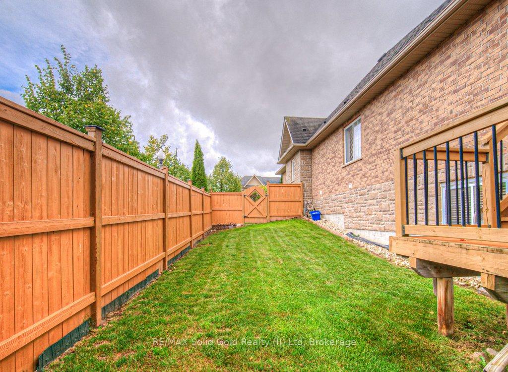 Photo 34 of 970 Zeller Crescent N, Kitchener — HOMEH