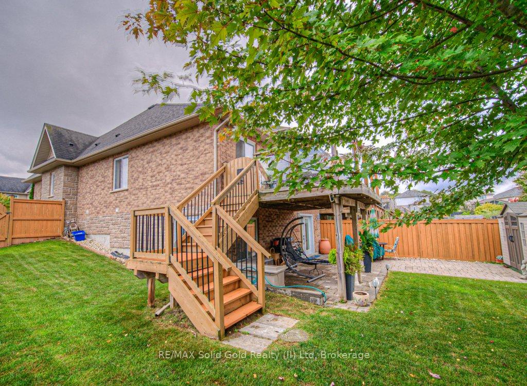 Photo 36 of 970 Zeller Crescent N, Kitchener — HOMEH