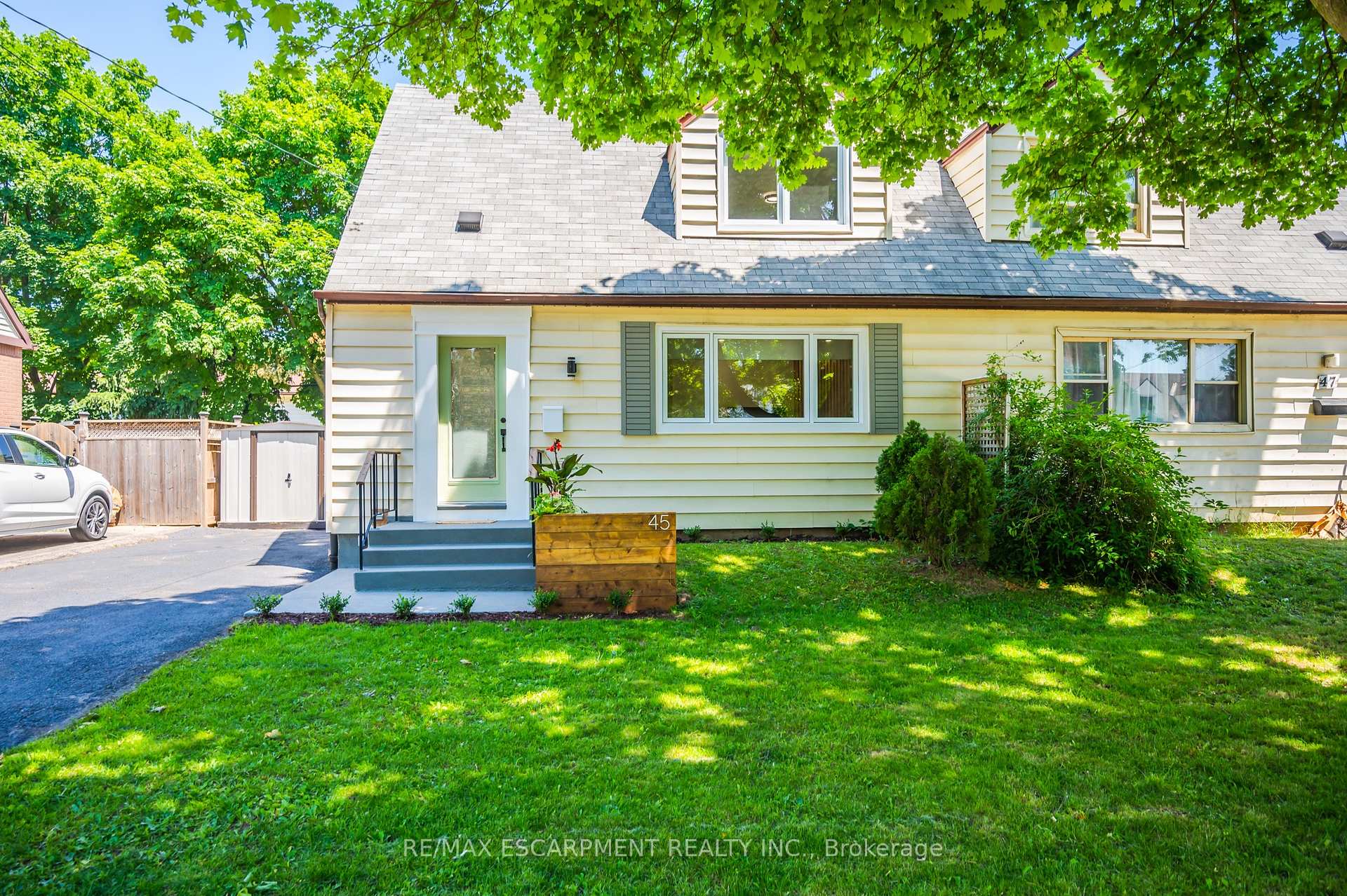 Photo 1 of 45 Glengrove Avenue, Hamilton, McQuesten — HOMEH