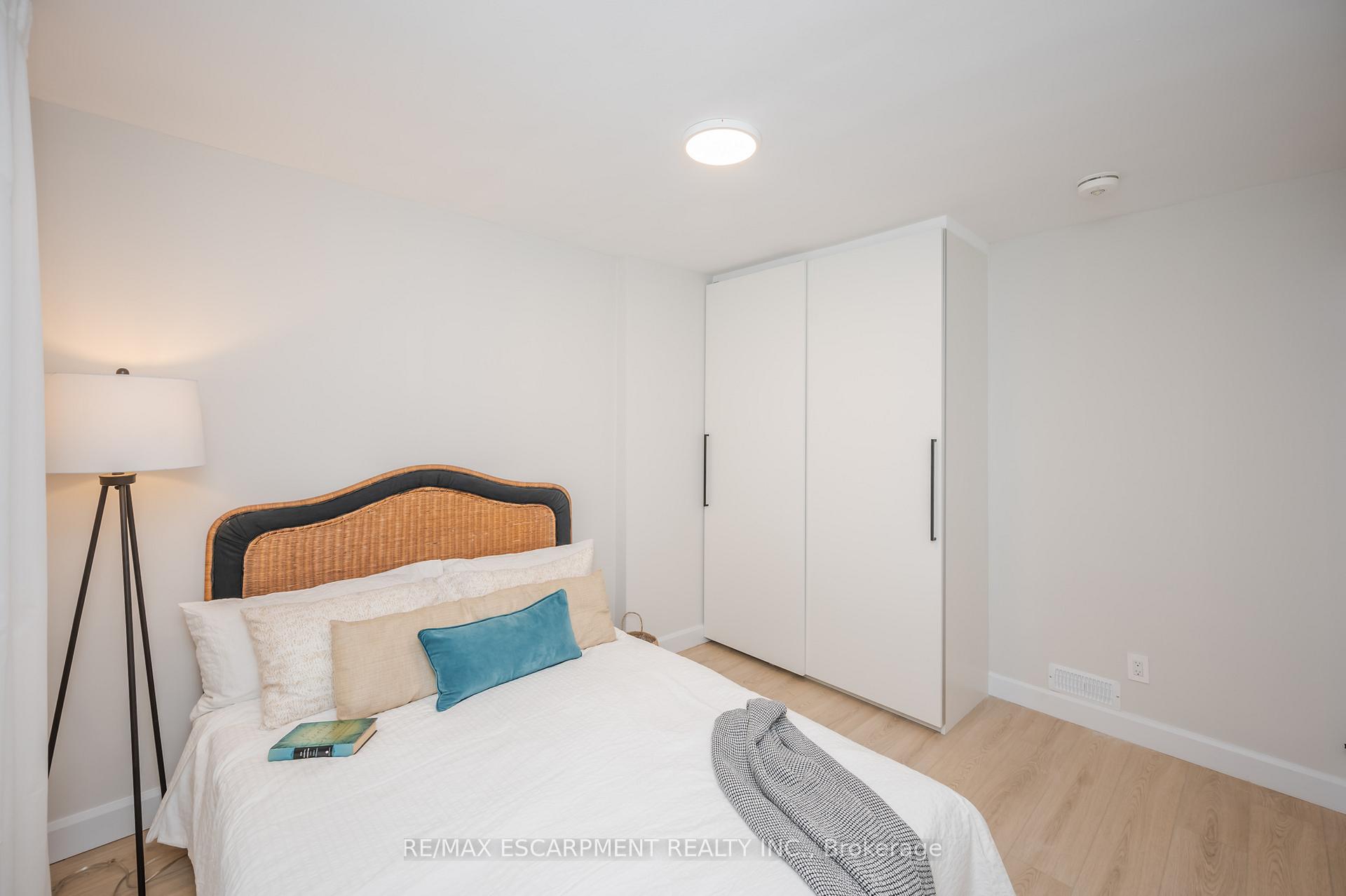 Photo 13 of 45 Glengrove Avenue, Hamilton, McQuesten — HOMEH