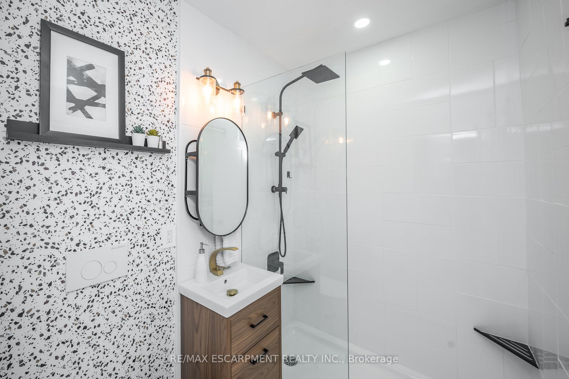 Photo 15 of 45 Glengrove Avenue, Hamilton, McQuesten — HOMEH