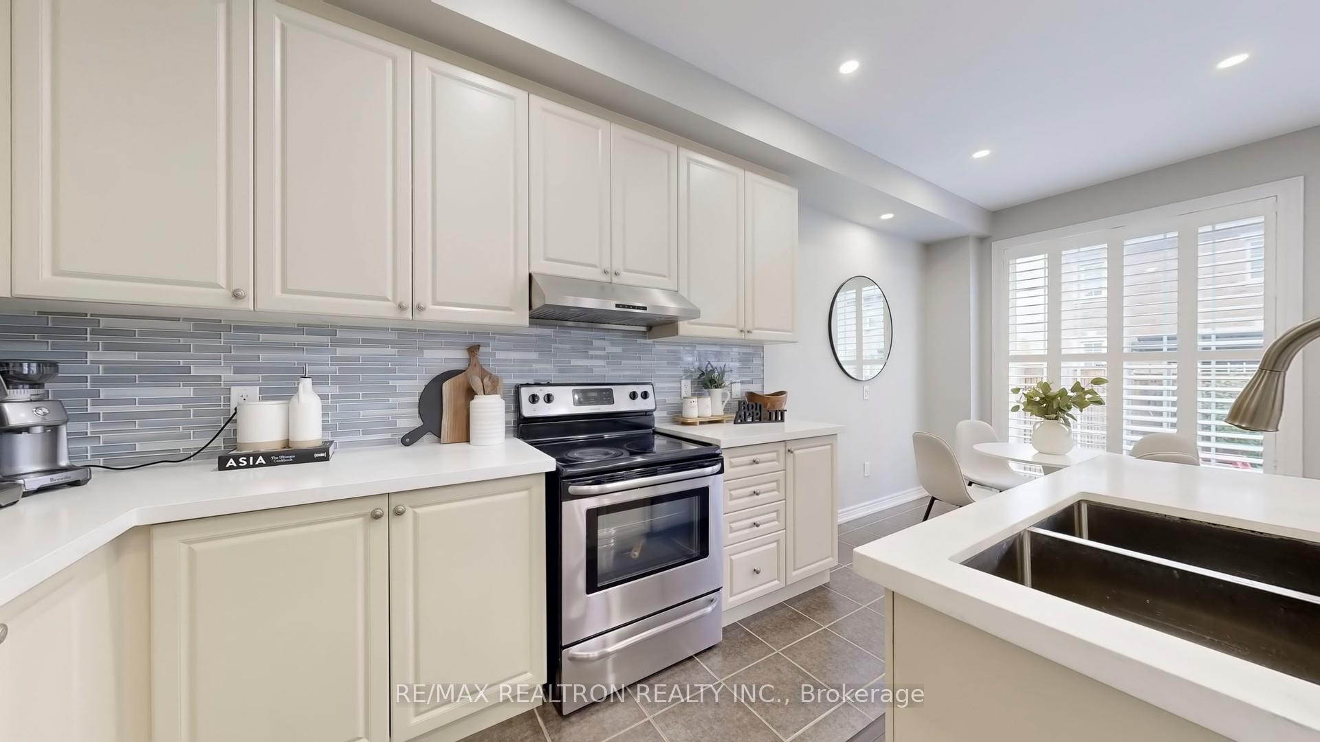 Photo 14 of 88 Memon Place, Markham, Wismer — HOMEH