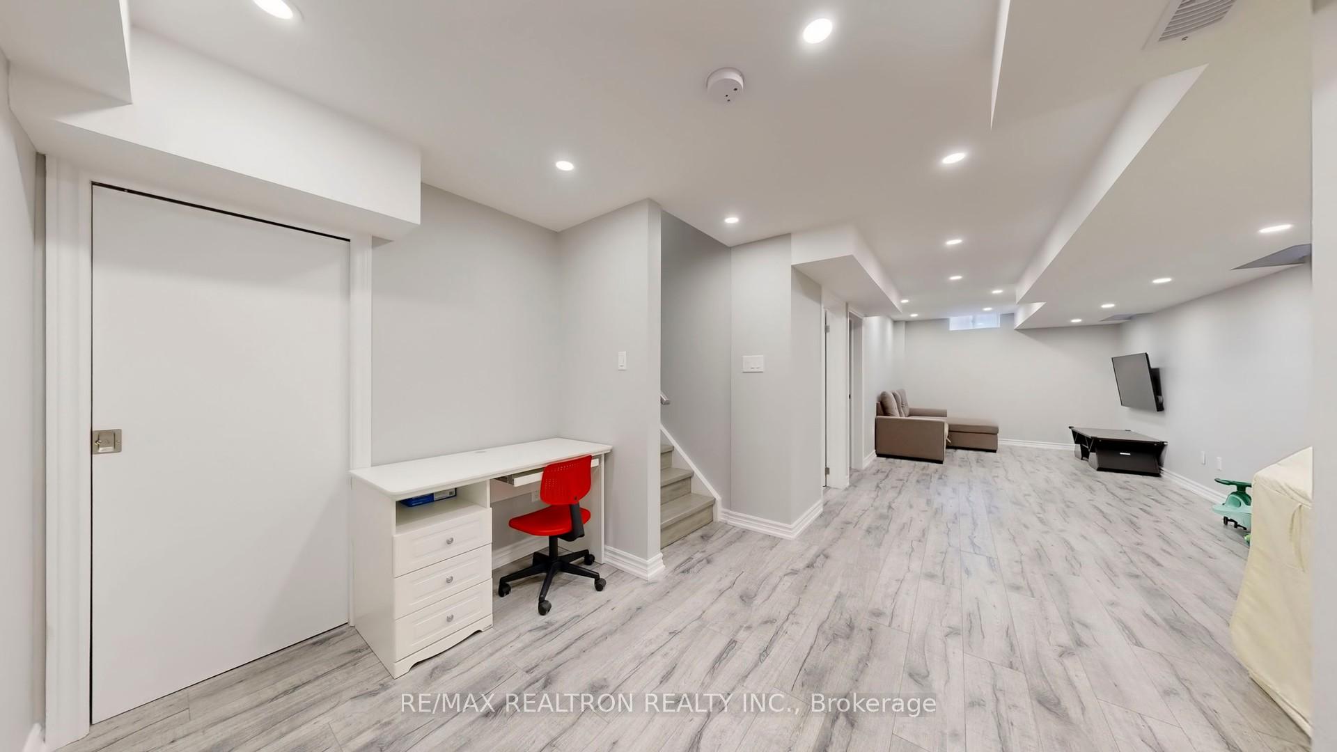 Photo 43 of 88 Memon Place, Markham, Wismer — HOMEH