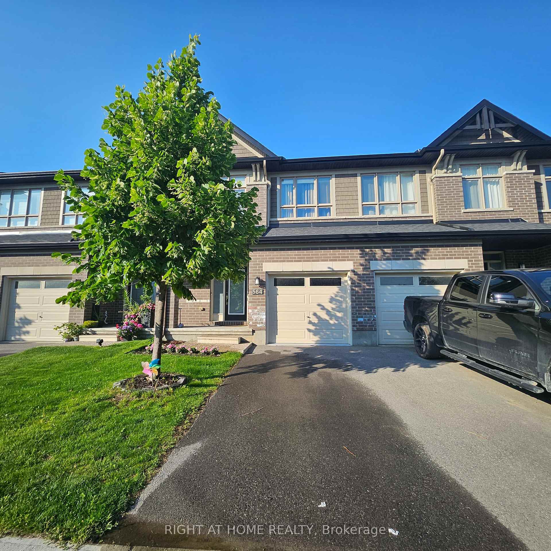 Photo 1 of 564 Triangle Street, Ottawa, Kanata - Emerald Meadows/Trailwest — HOMEH