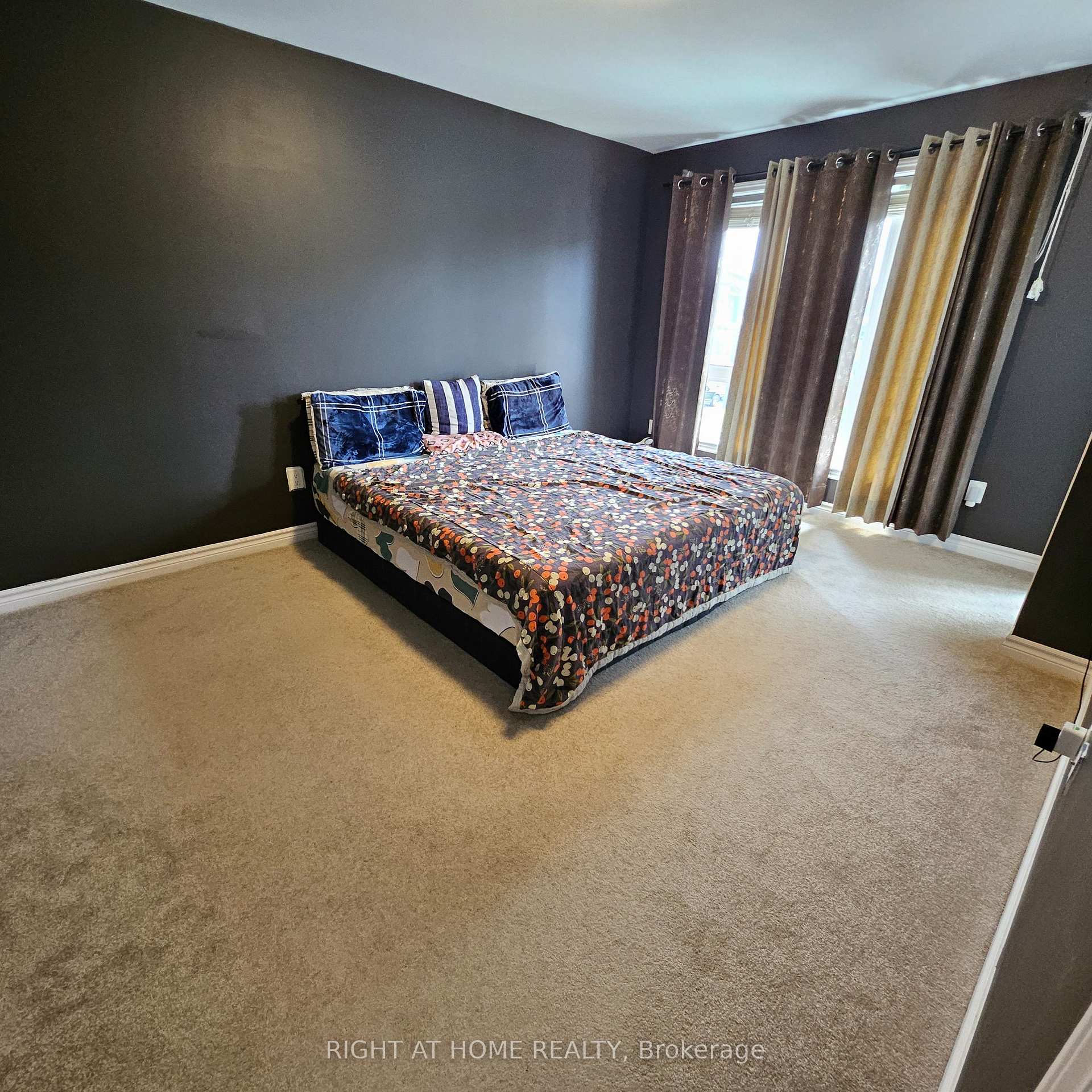 Photo 15 of 564 Triangle Street, Ottawa, Kanata - Emerald Meadows/Trailwest — HOMEH
