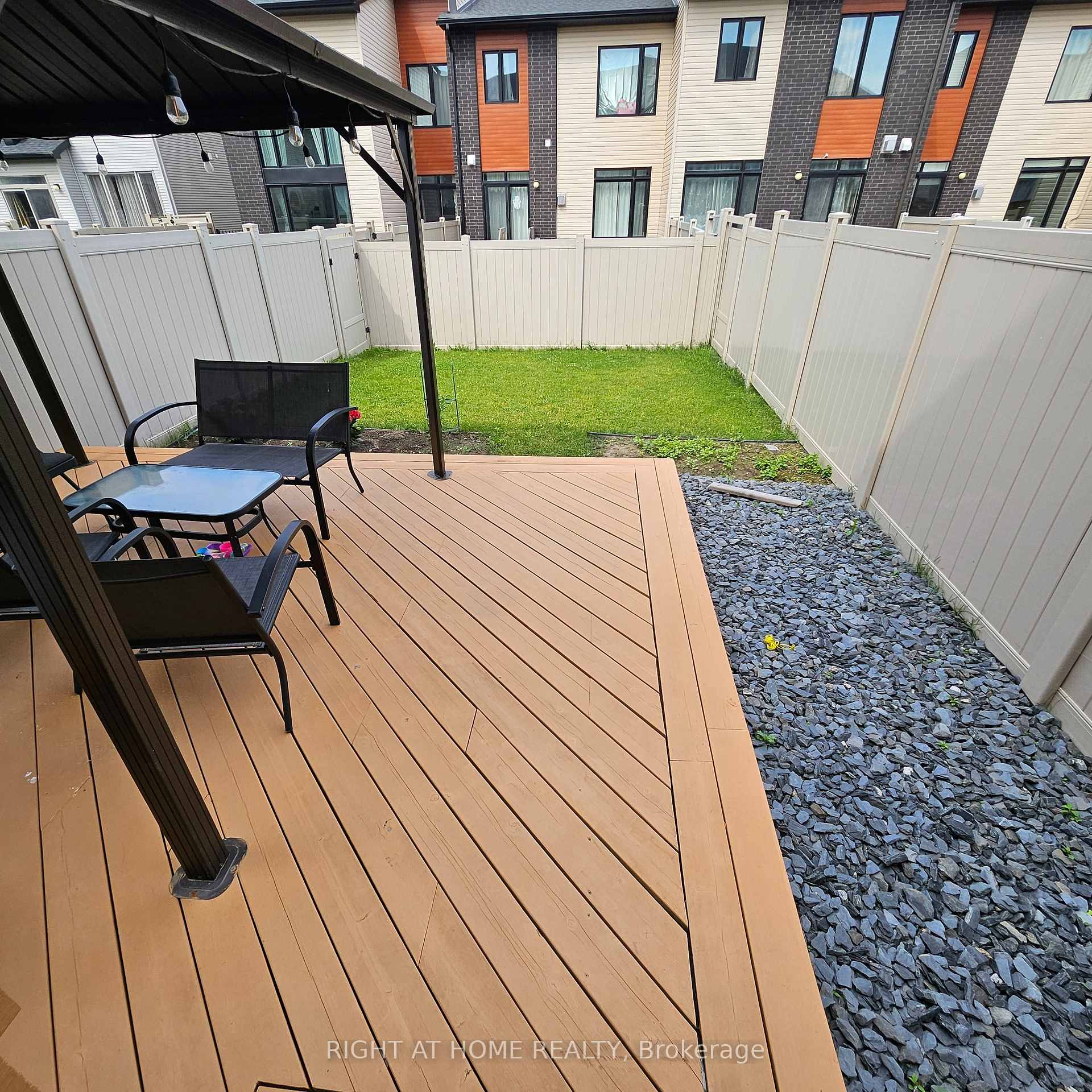 Photo 28 of 564 Triangle Street, Ottawa, Kanata - Emerald Meadows/Trailwest — HOMEH