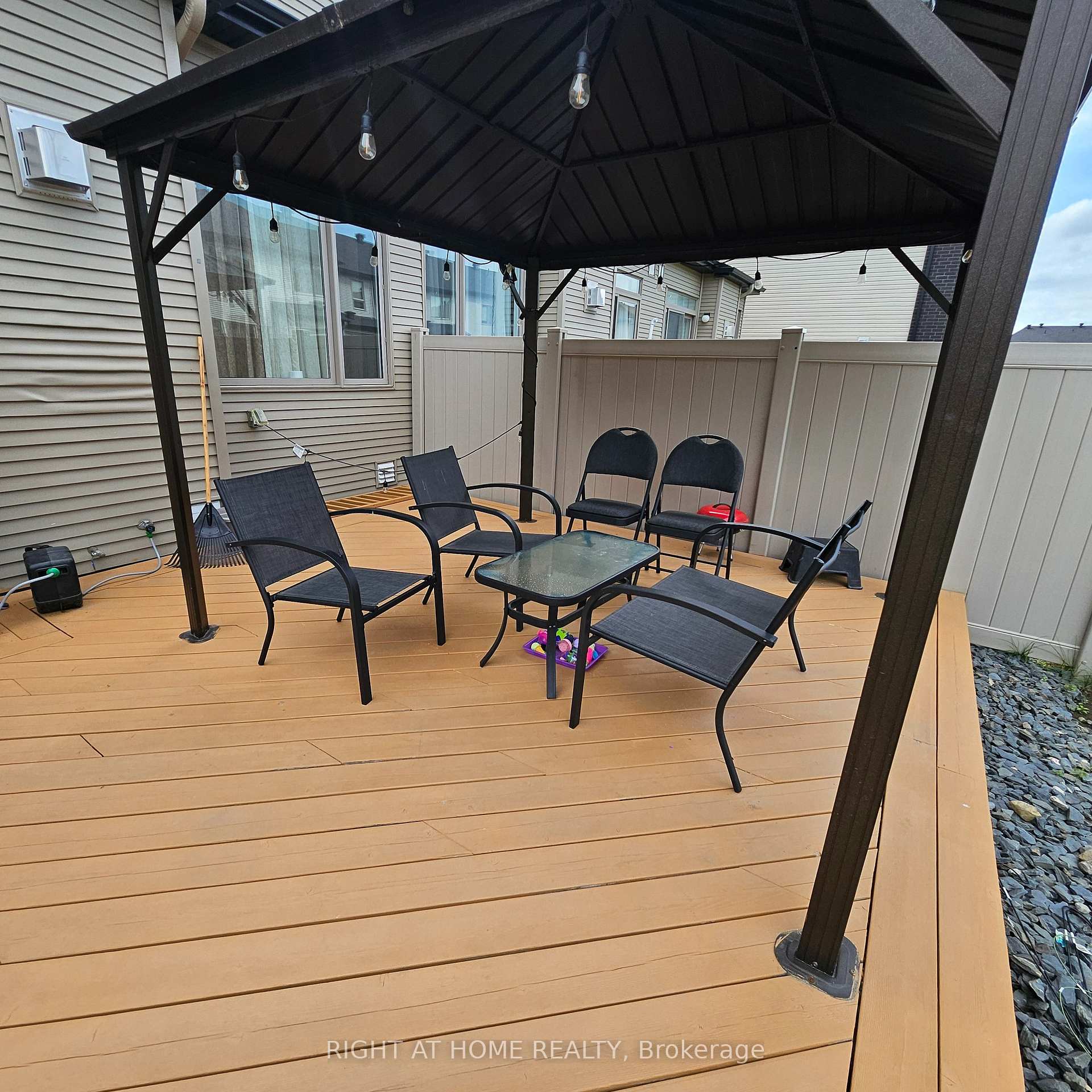 Photo 30 of 564 Triangle Street, Ottawa, Kanata - Emerald Meadows/Trailwest — HOMEH