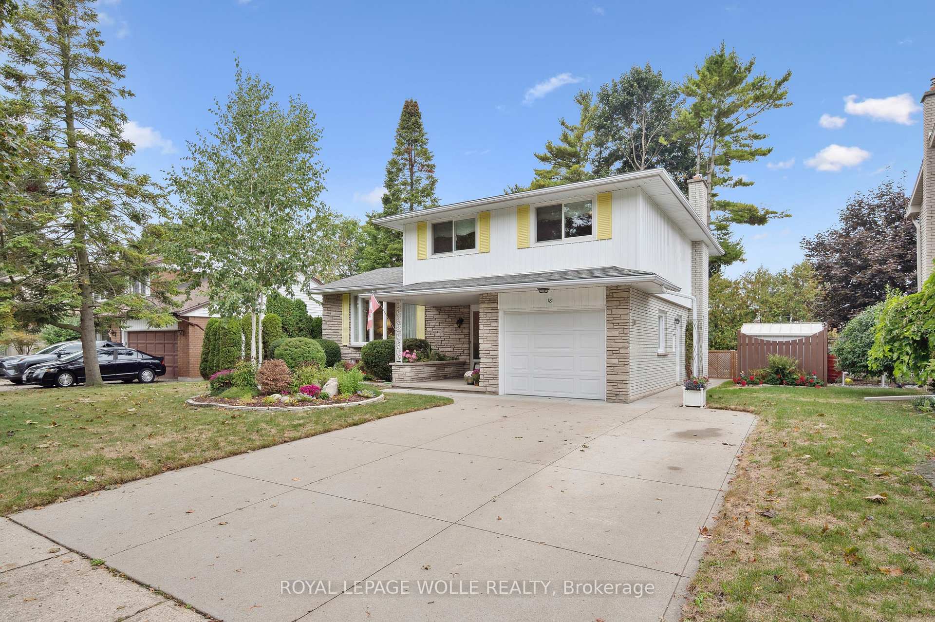 Photo 4 of 18 Simpson Avenue, Kitchener — HOMEH