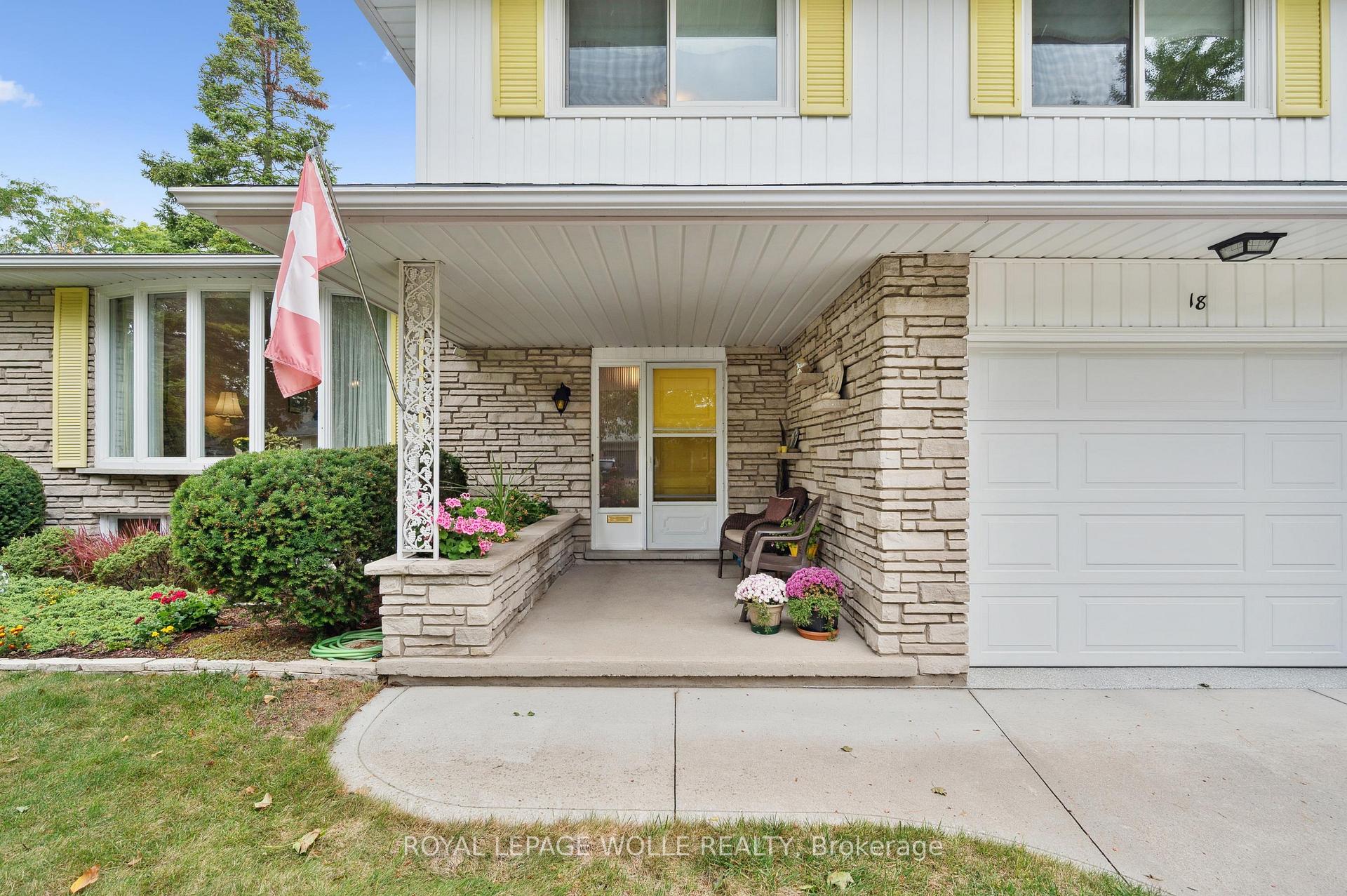 Photo 5 of 18 Simpson Avenue, Kitchener — HOMEH