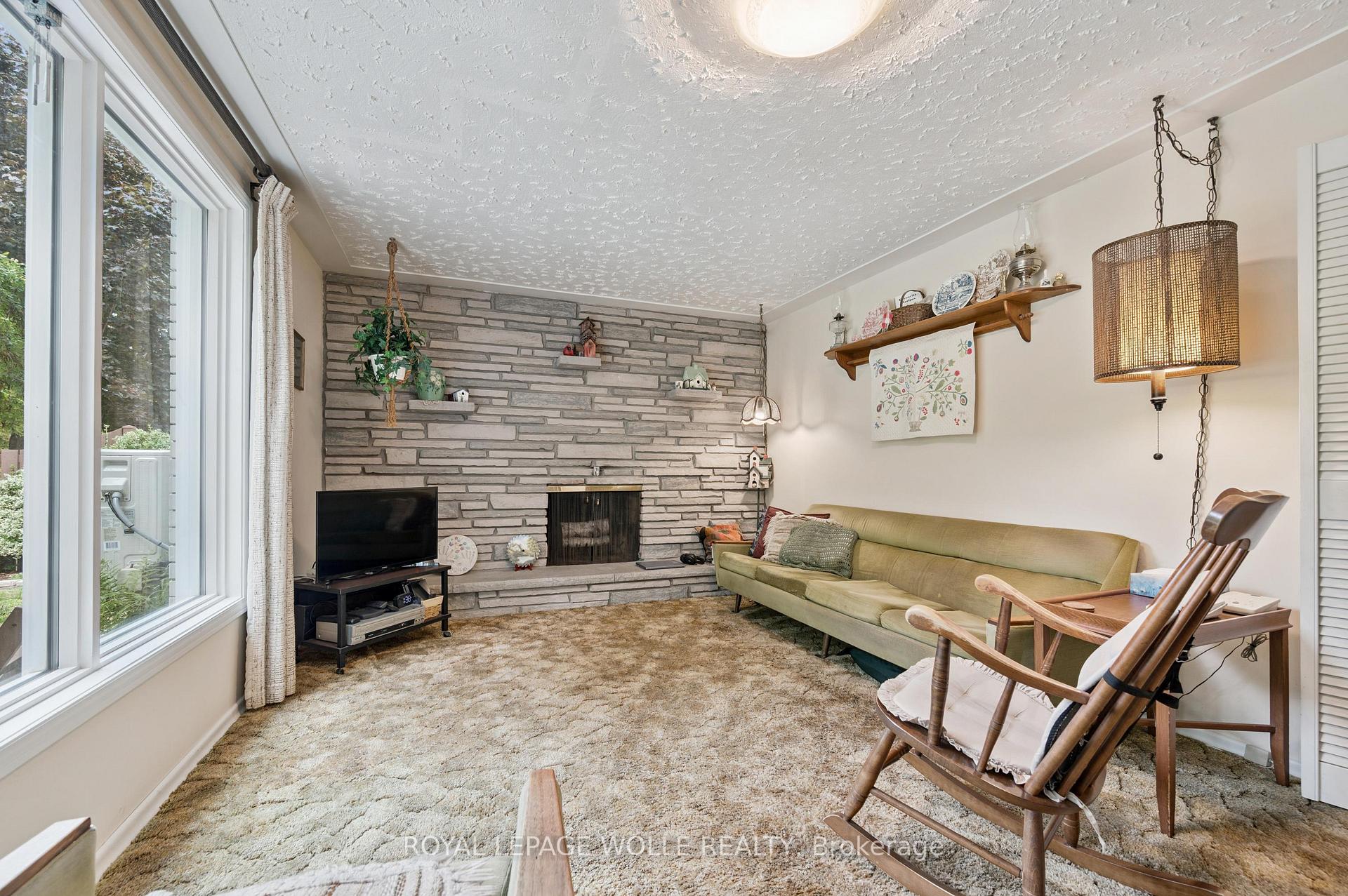 Photo 11 of 18 Simpson Avenue, Kitchener — HOMEH