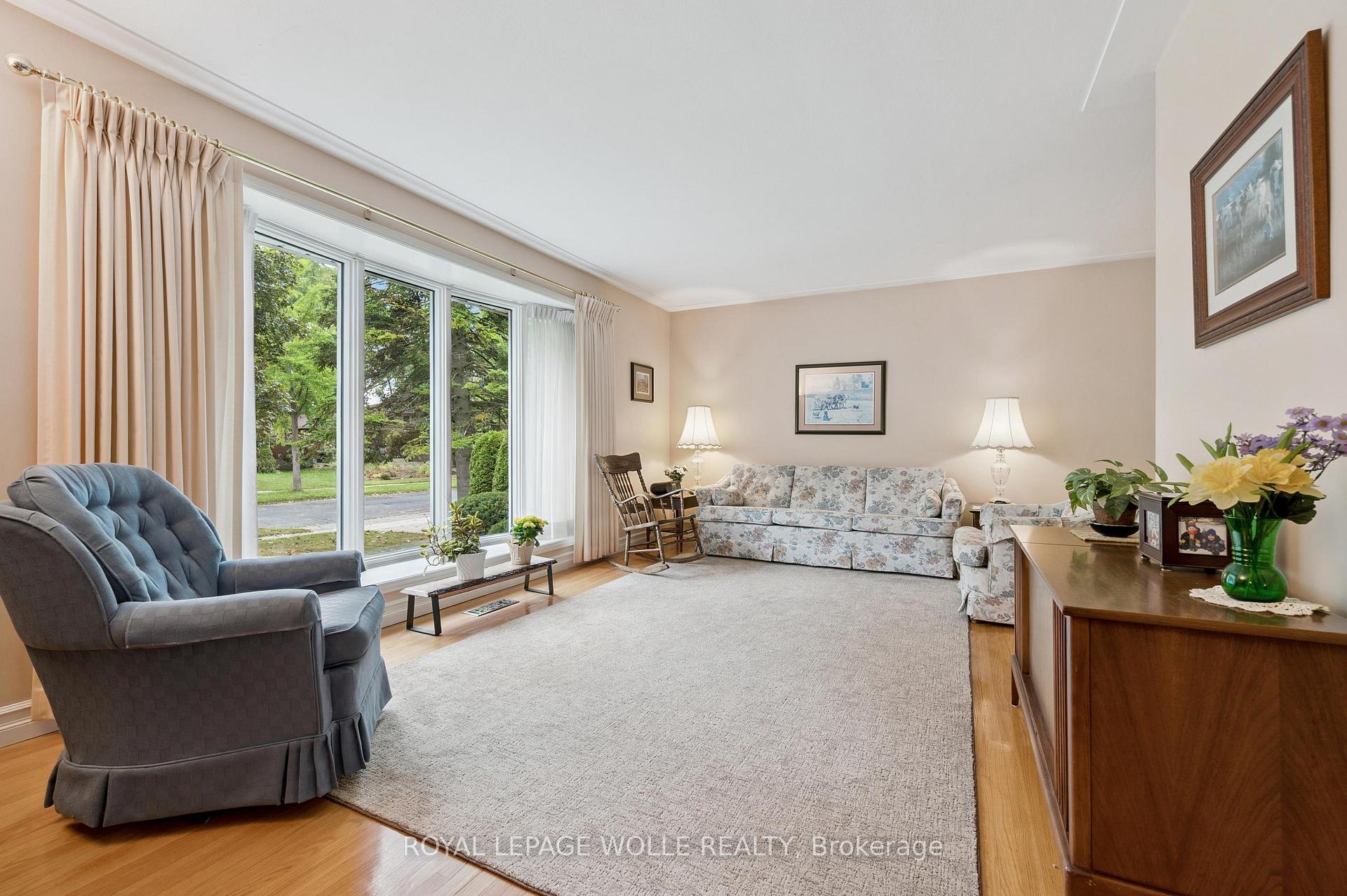 Photo 13 of 18 Simpson Avenue, Kitchener — HOMEH
