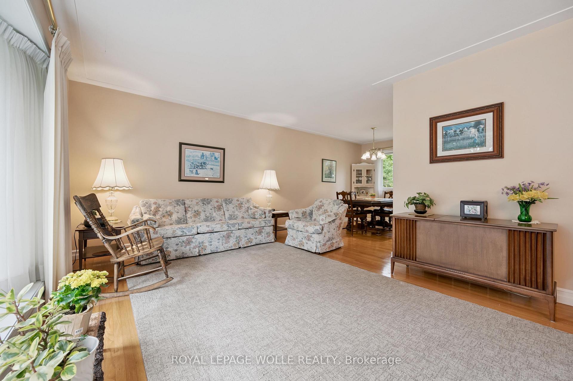 Photo 14 of 18 Simpson Avenue, Kitchener — HOMEH
