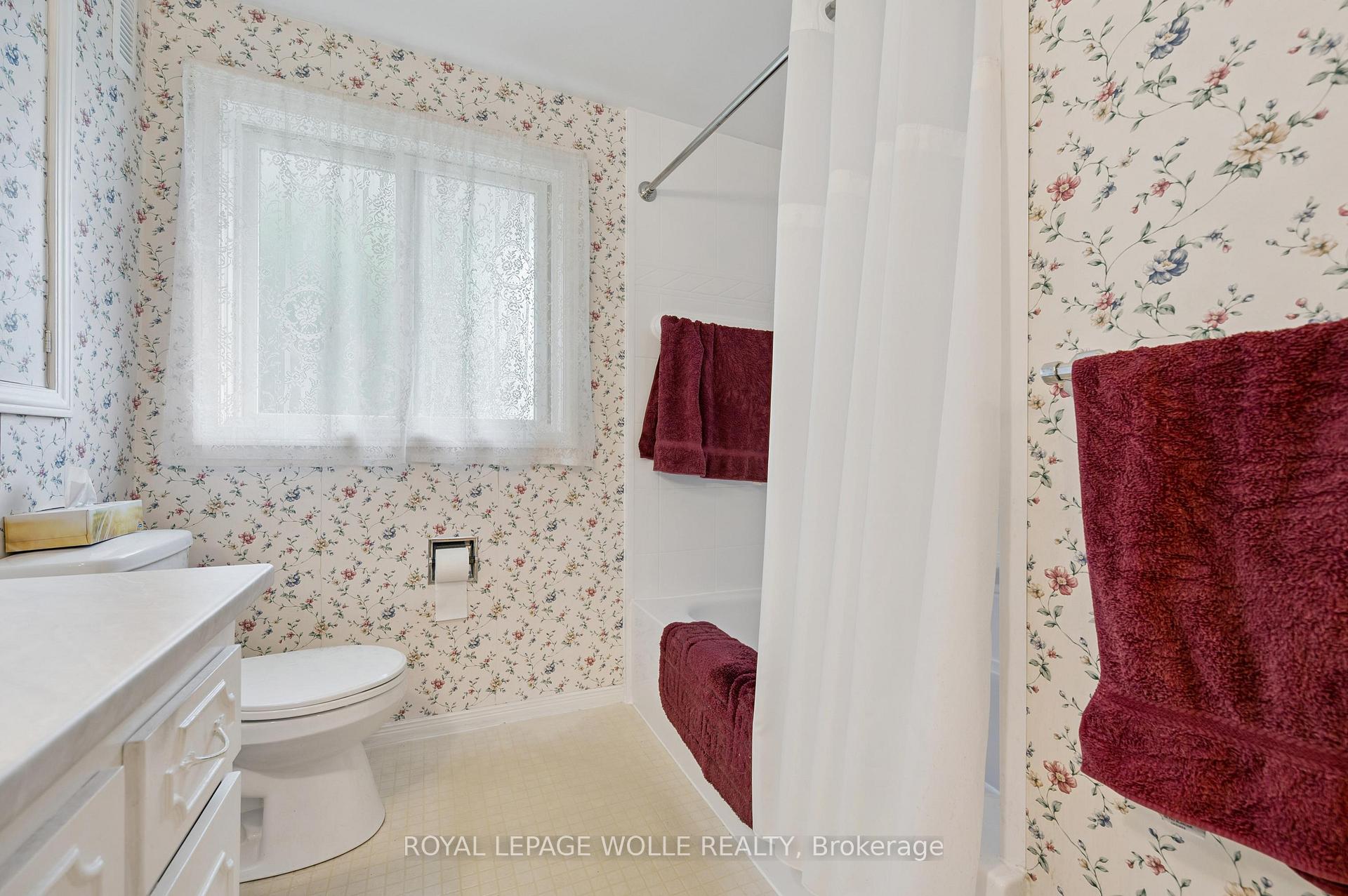 Photo 24 of 18 Simpson Avenue, Kitchener — HOMEH
