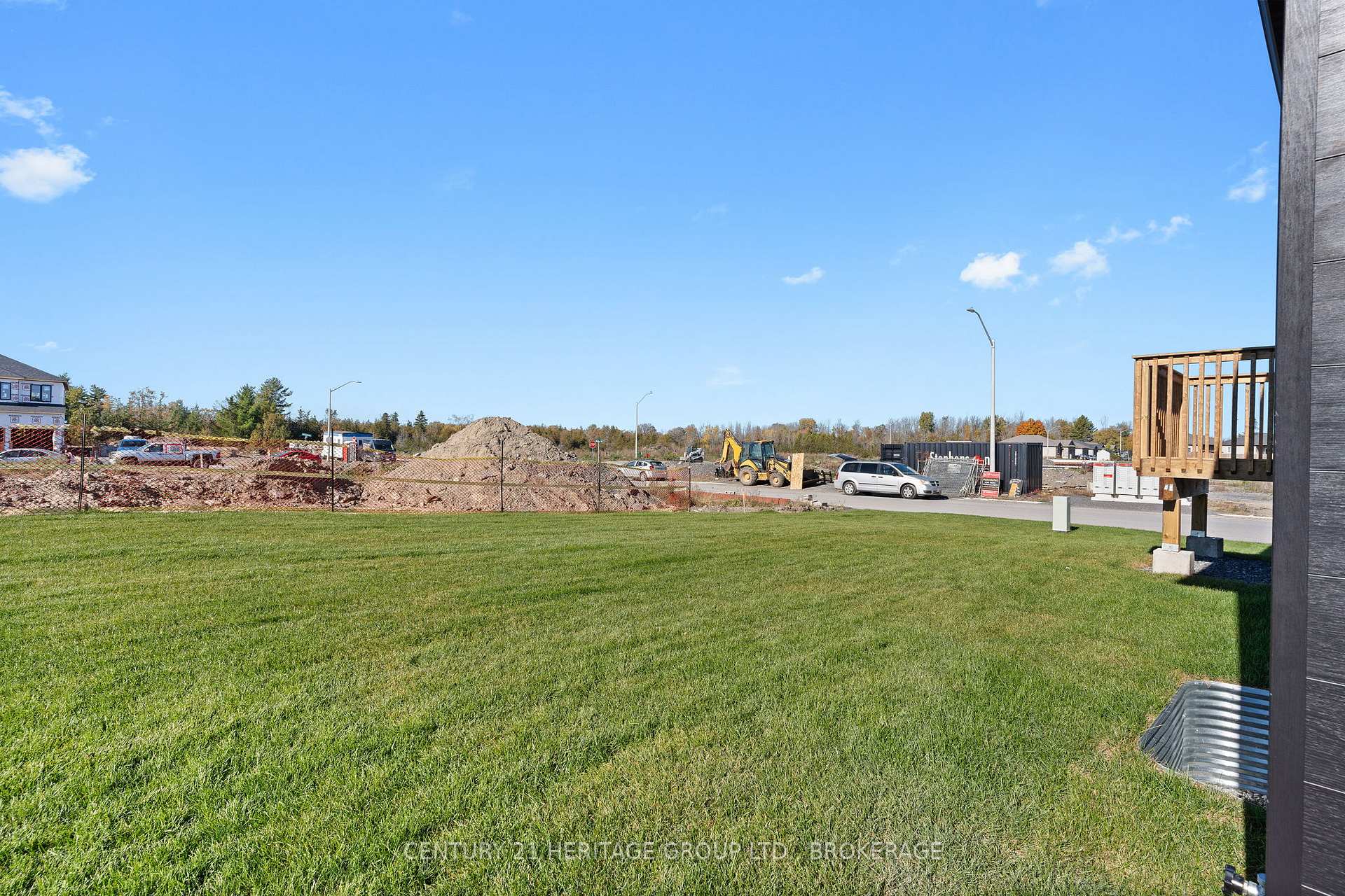 Photo 33 of 107 Creighton Drive, Loyalist, Lennox and Addington - South — HOMEH