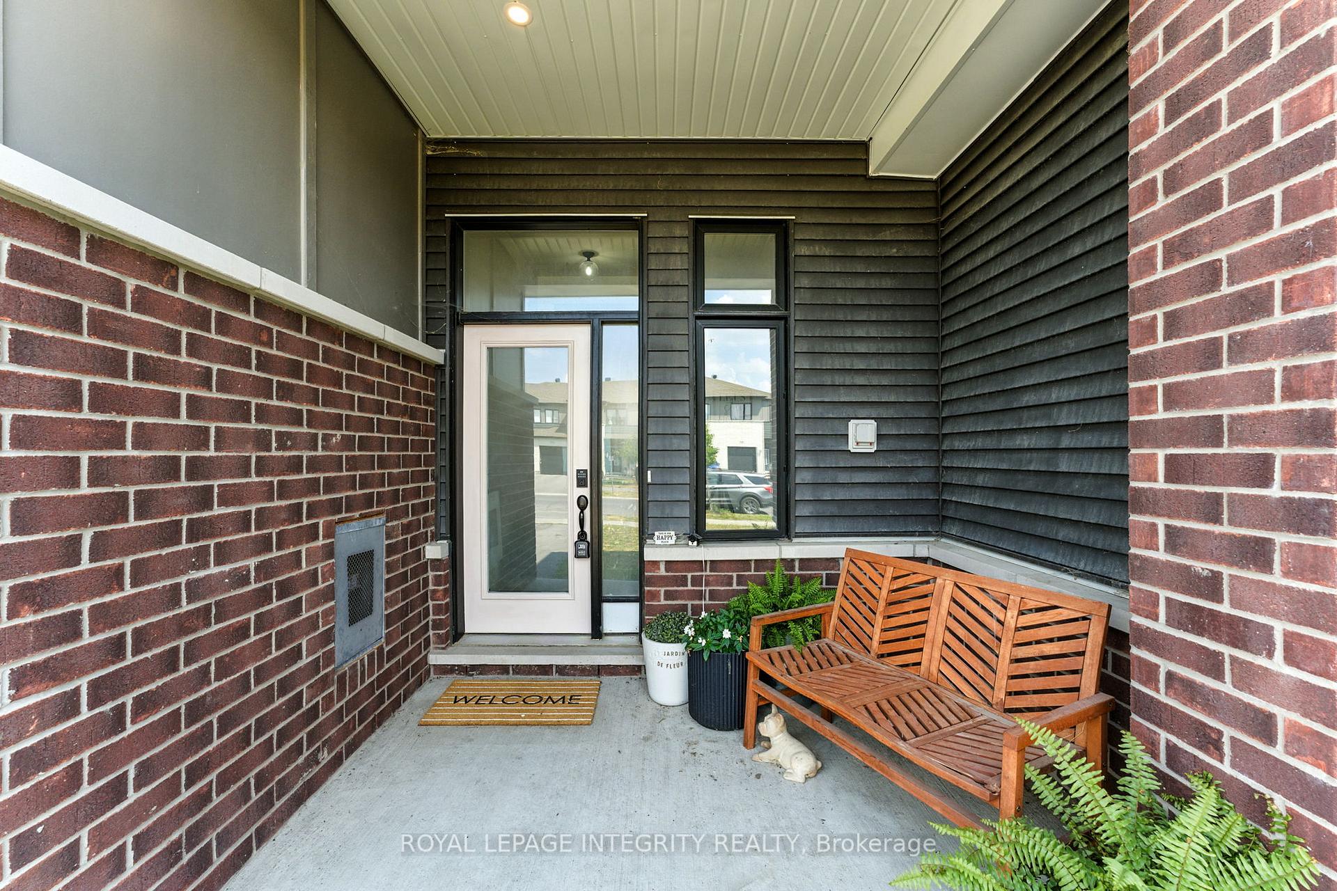Photo 3 of 514 Cope Drive, Ottawa, Kanata - Emerald Meadows/Trailwest — HOMEH