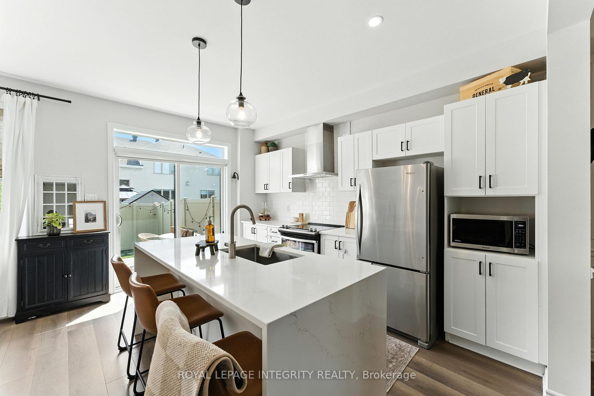 Photo 13 of 514 Cope Drive, Ottawa, Kanata - Emerald Meadows/Trailwest — HOMEH