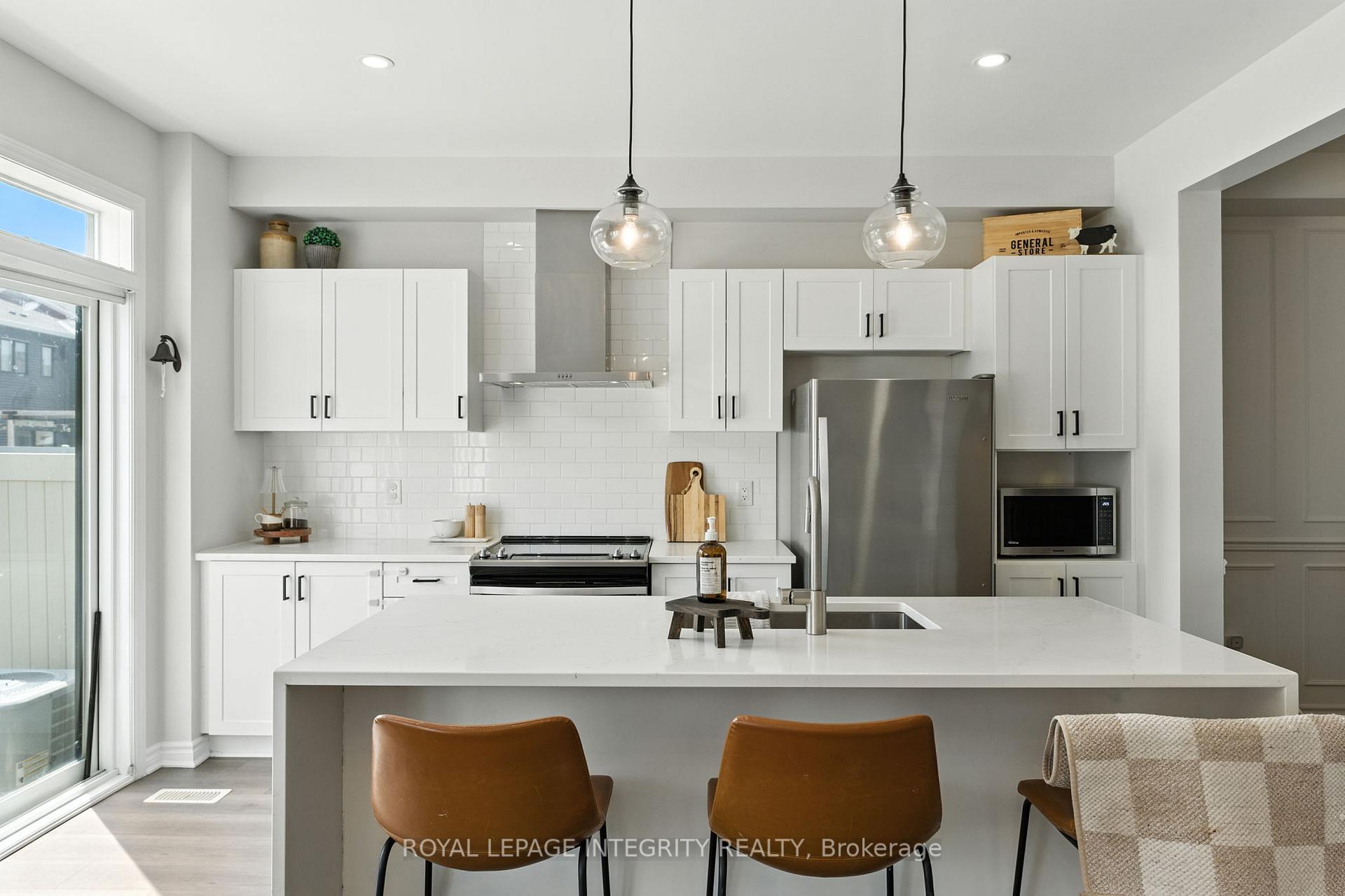 Photo 14 of 514 Cope Drive, Ottawa, Kanata - Emerald Meadows/Trailwest — HOMEH