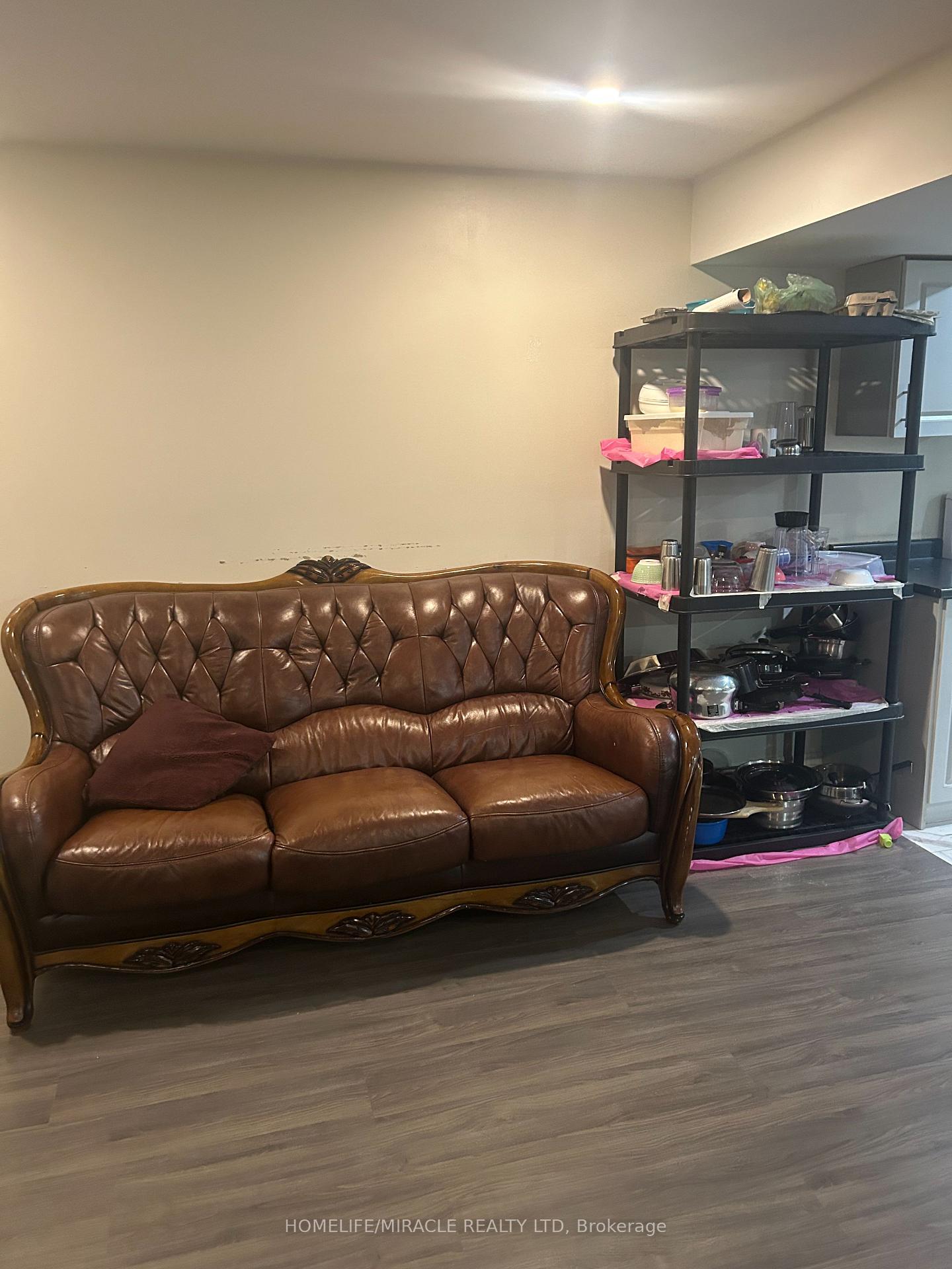 Photo 1 of 31 Frontier Drive, Kitchener — HOMEH