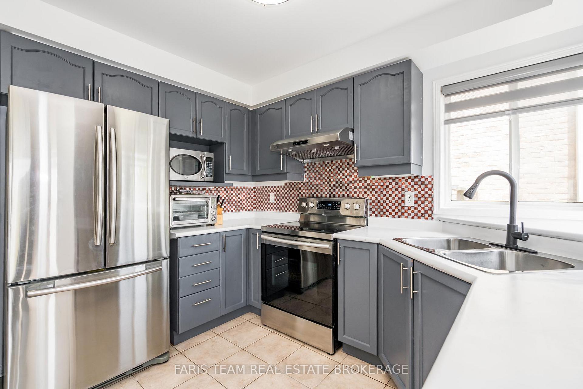 Photo 5 of 1333 Fox Hill Street, Innisfil, Alcona — HOMEH