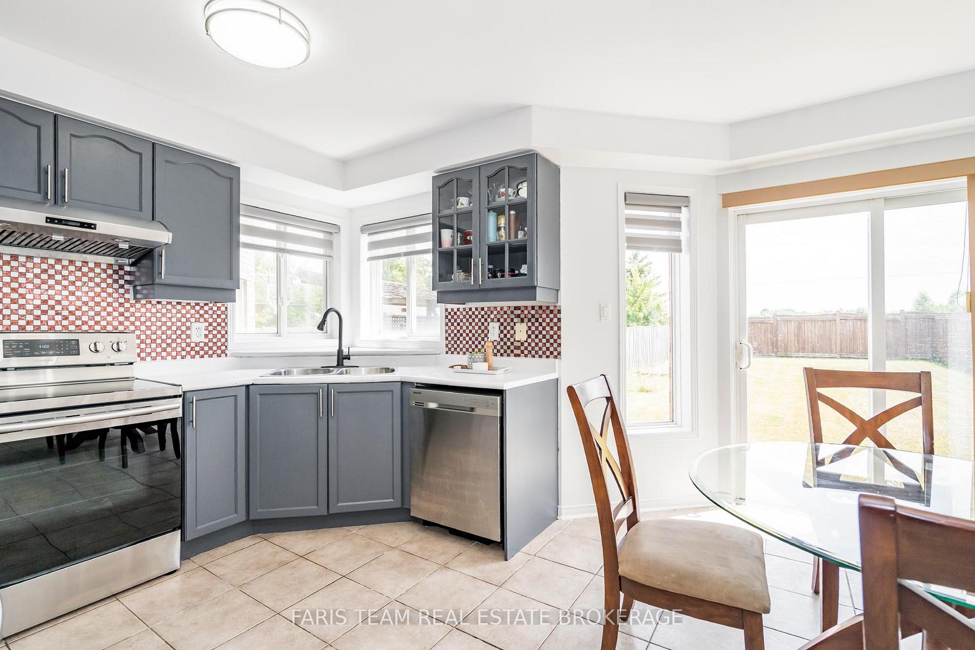 Photo 7 of 1333 Fox Hill Street, Innisfil, Alcona — HOMEH