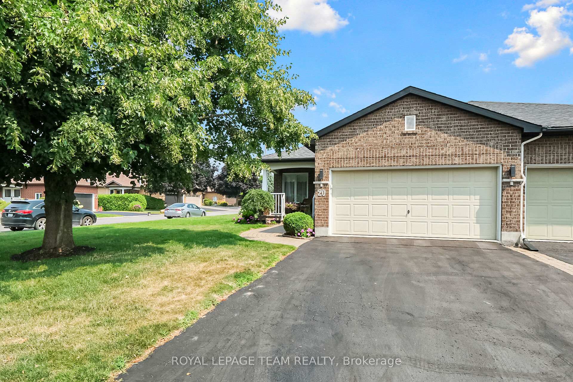 Photo 1 of 20 Peregrine Crescent, Ottawa, Kanata - Bridlewood — HOMEH